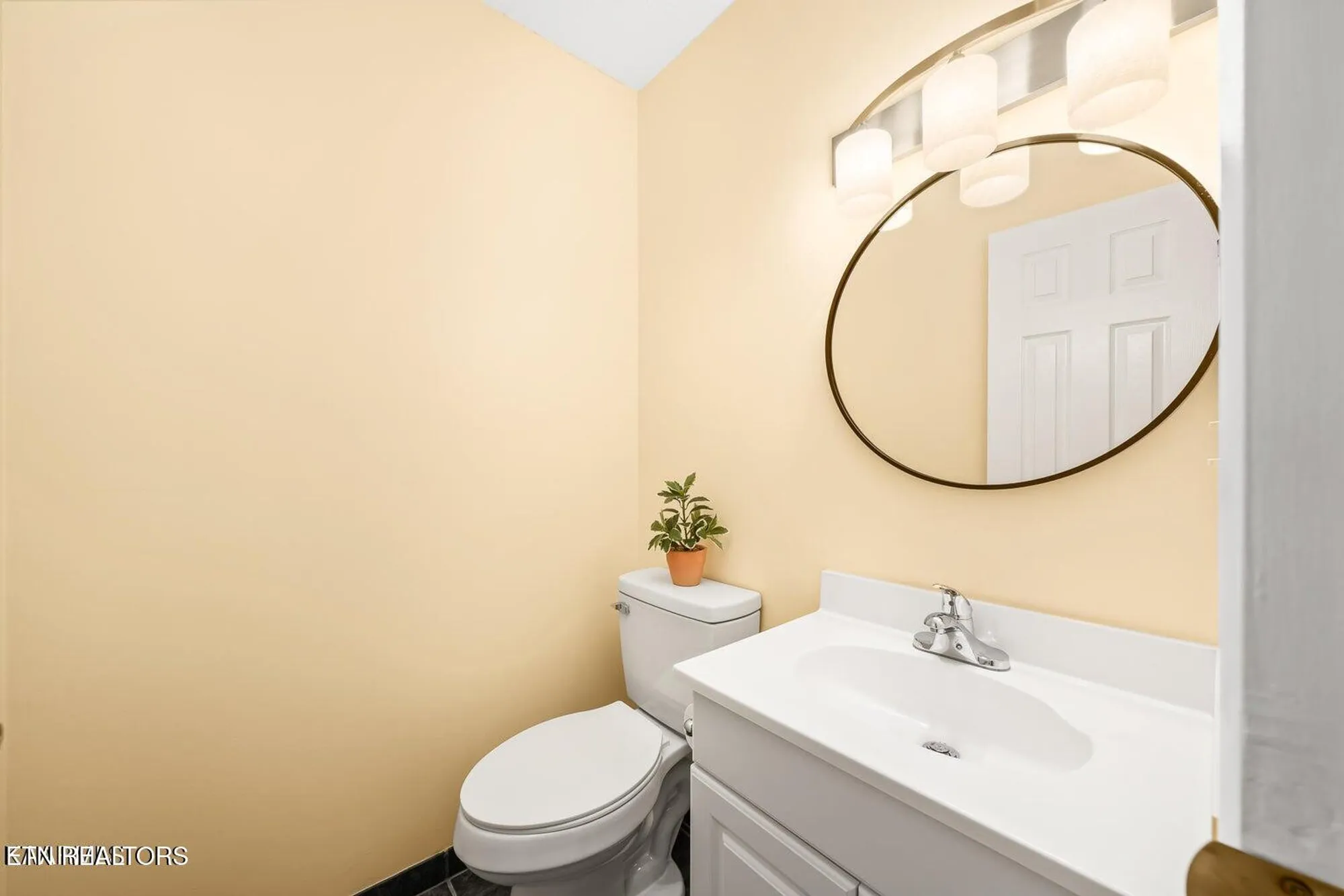 Property Slideshow image 15 of 40 | 7 lakeshore cir unit 141, Crossville, TN, 38558