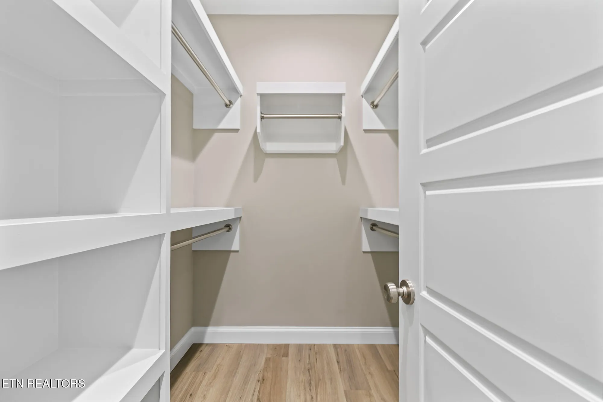 Property Slideshow image 23 of 37 | 149 dalefield loop, Crossville, TN, 38558