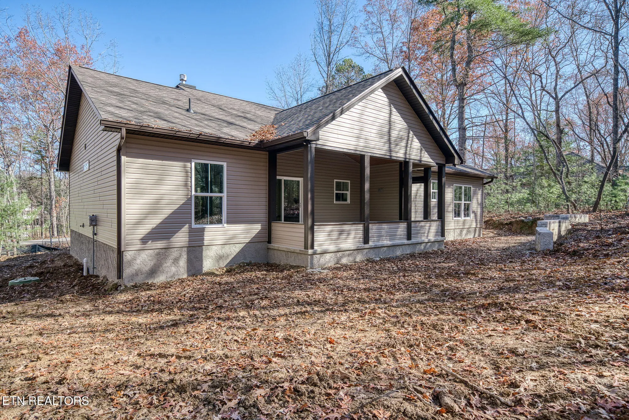 Property Slideshow image 5 of 37 | 149 dalefield loop, Crossville, TN, 38558