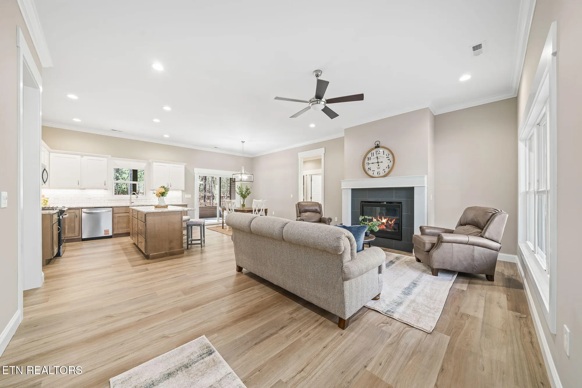 Property Slideshow image 7 of 37 | 149 dalefield loop, Crossville, TN, 38558