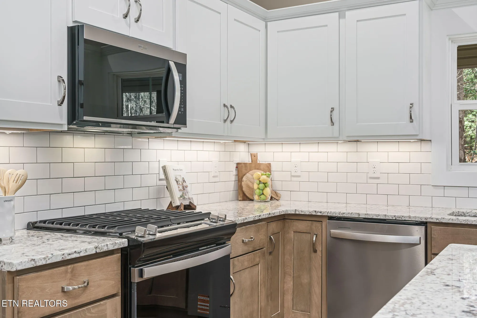 Property Slideshow image 13 of 37 | 149 dalefield loop, Crossville, TN, 38558