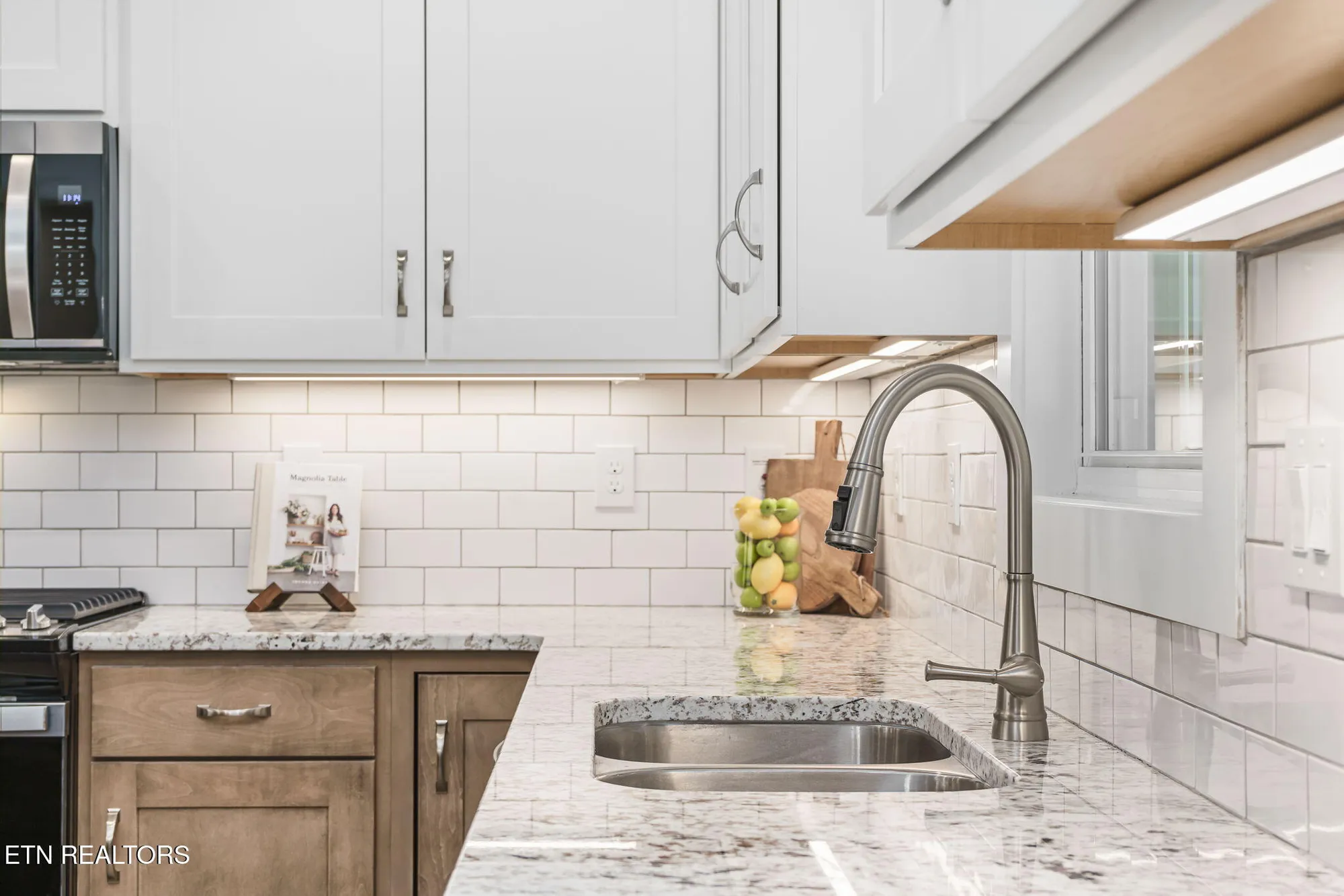 Property Slideshow image 14 of 37 | 149 dalefield loop, Crossville, TN, 38558