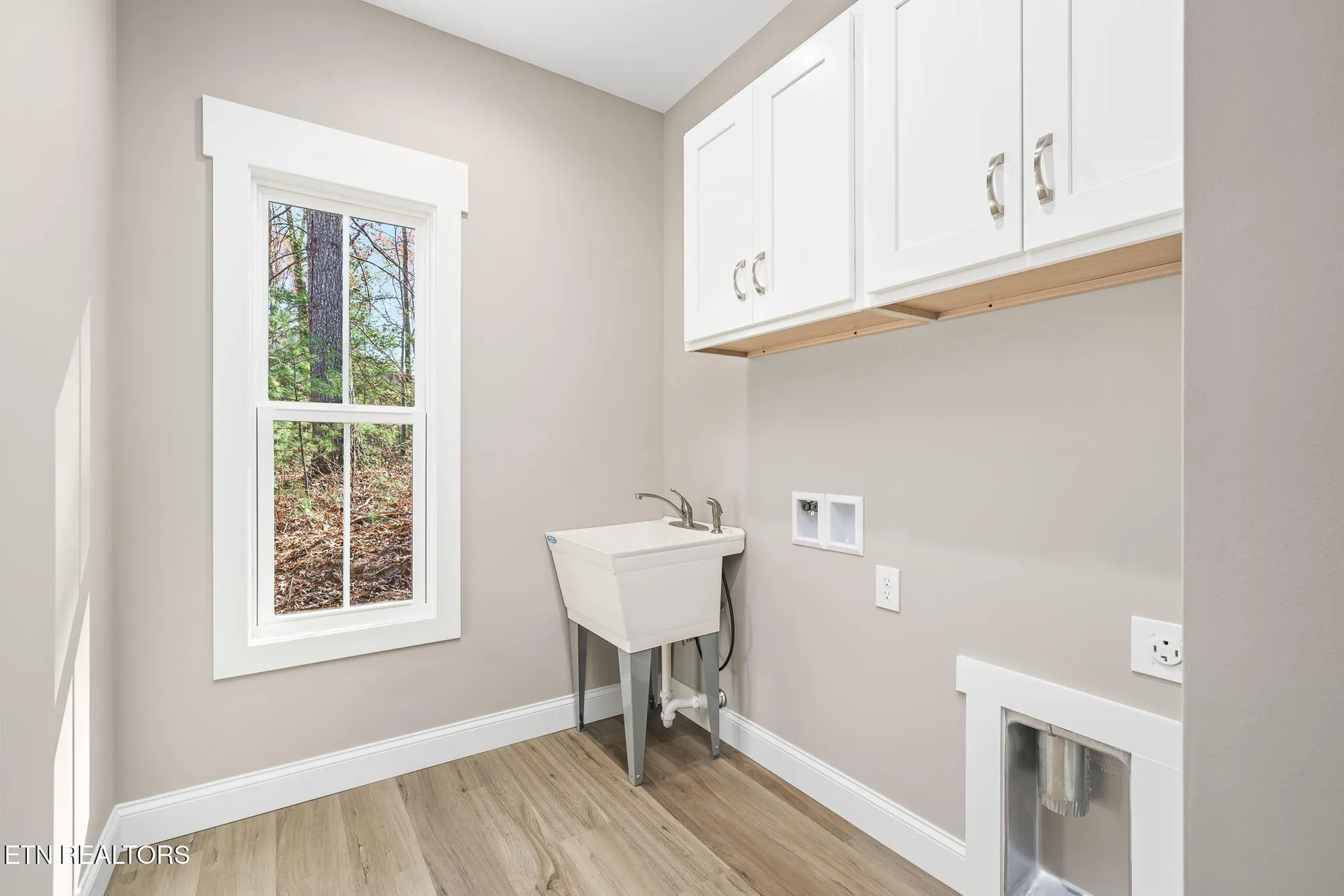 Property Slideshow image 35 of 37 | 149 dalefield loop, Crossville, TN, 38558