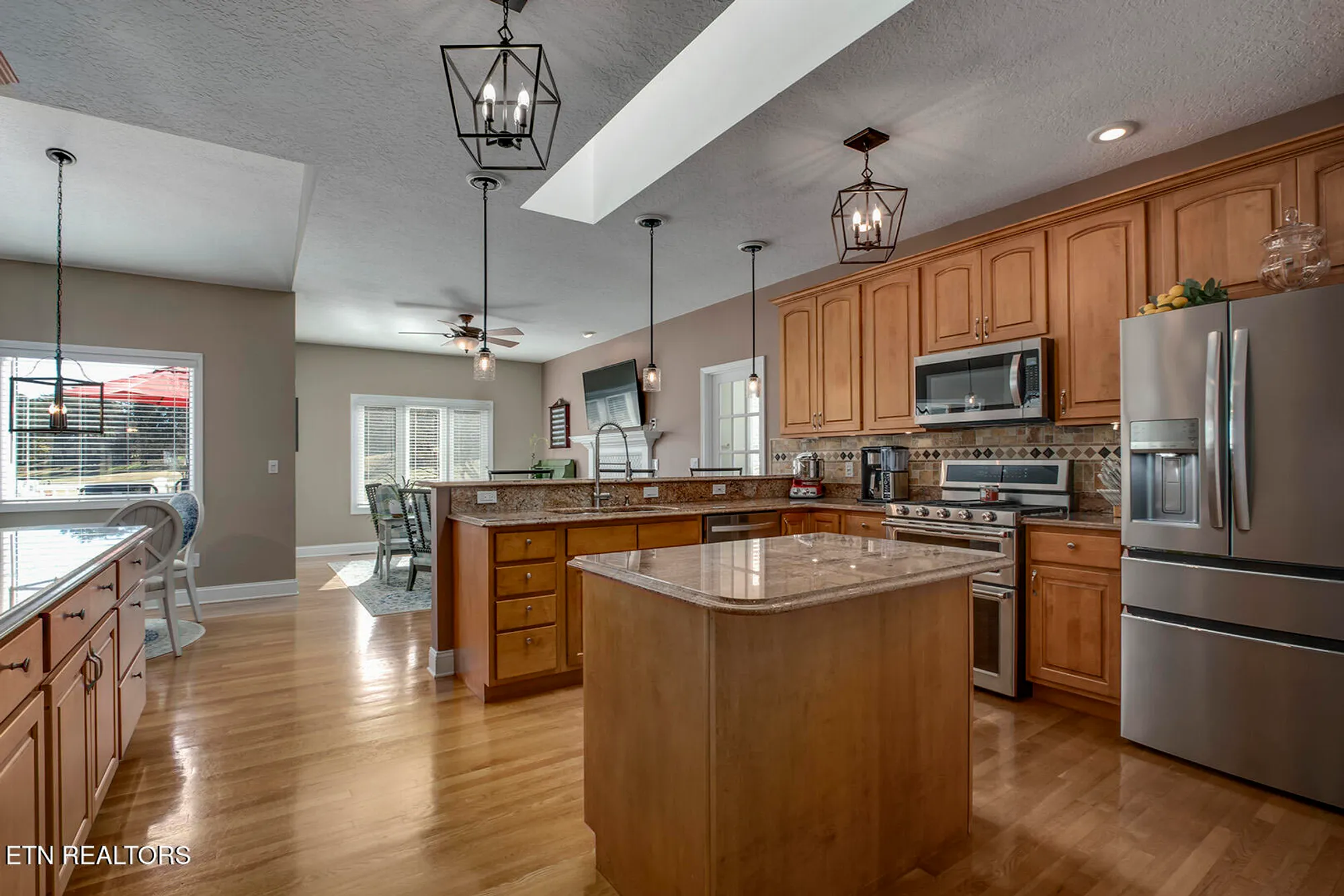 Property Slideshow image 27 of 60 | 130 daleyuhski way, Loudon, TN, 37774