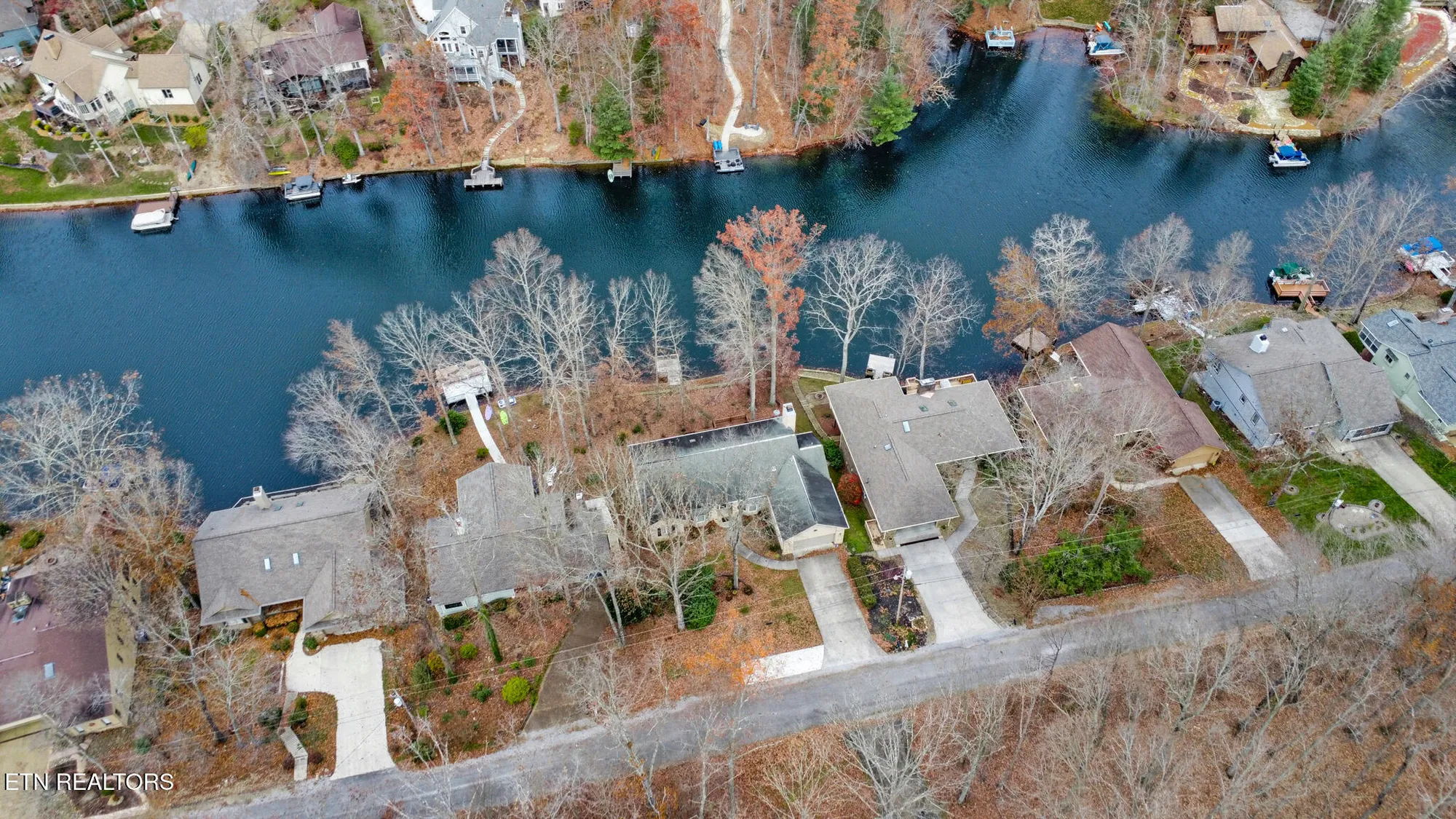 Property Slideshow image 6 of 52 | 129 shore ln, Crossville, TN, 38558