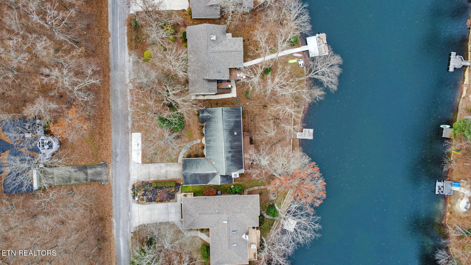 Property Slideshow image 9 of 52 | 129 shore ln, Crossville, TN, 38558