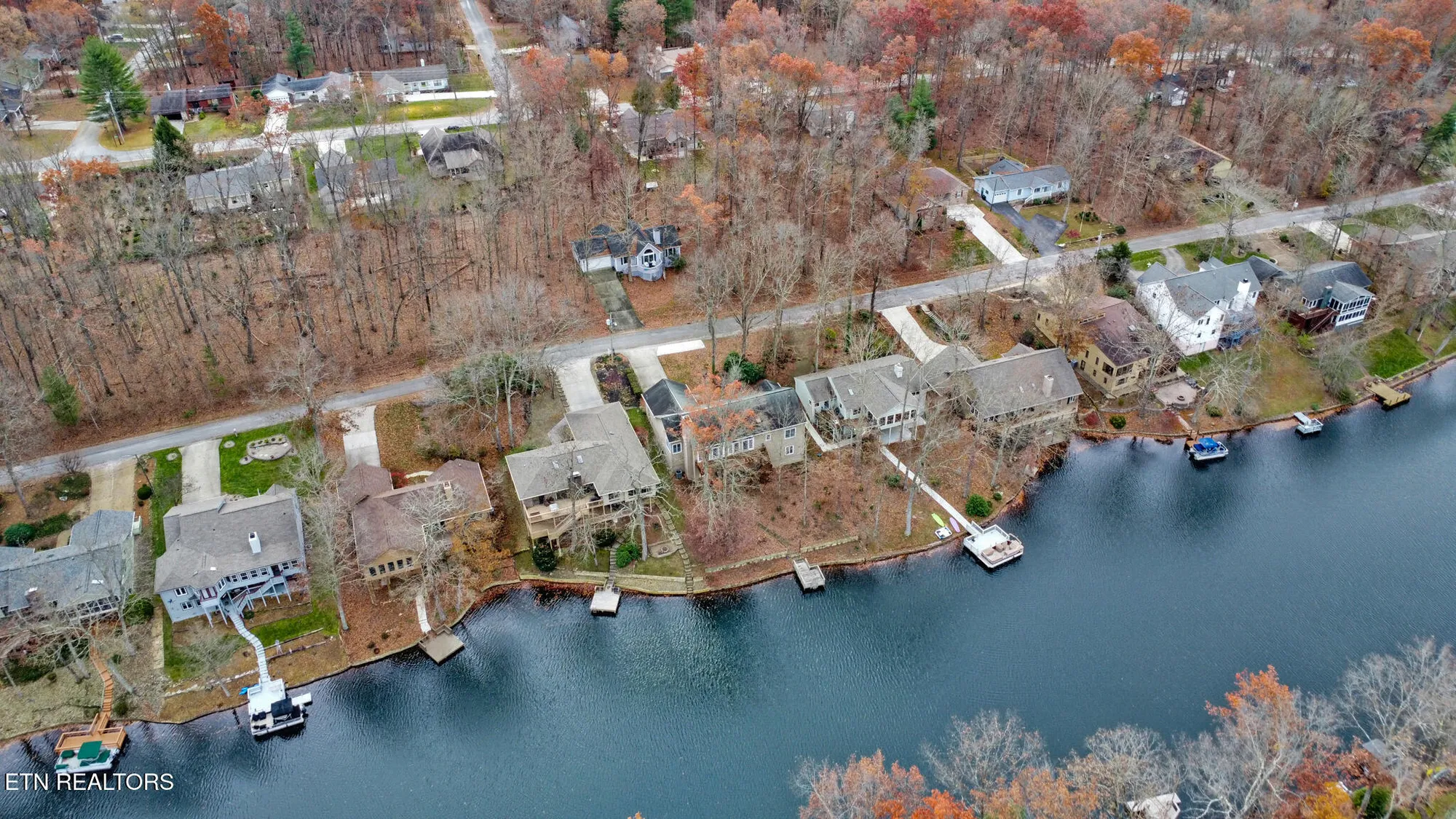 Property Slideshow image 10 of 52 | 129 shore ln, Crossville, TN, 38558