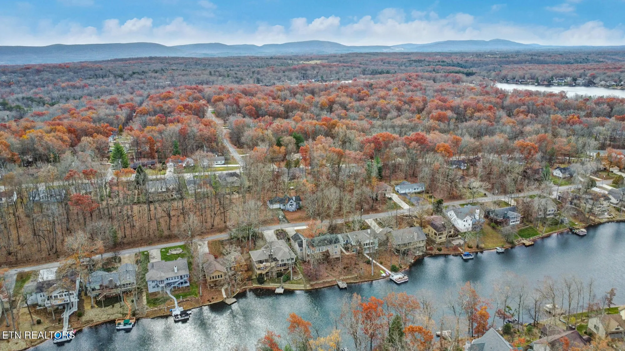 Property Slideshow image 11 of 52 | 129 shore ln, Crossville, TN, 38558