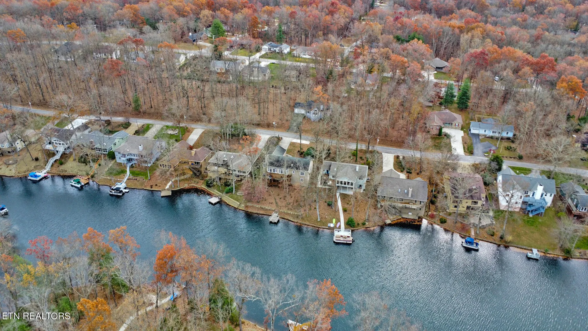 Property Slideshow image 12 of 52 | 129 shore ln, Crossville, TN, 38558