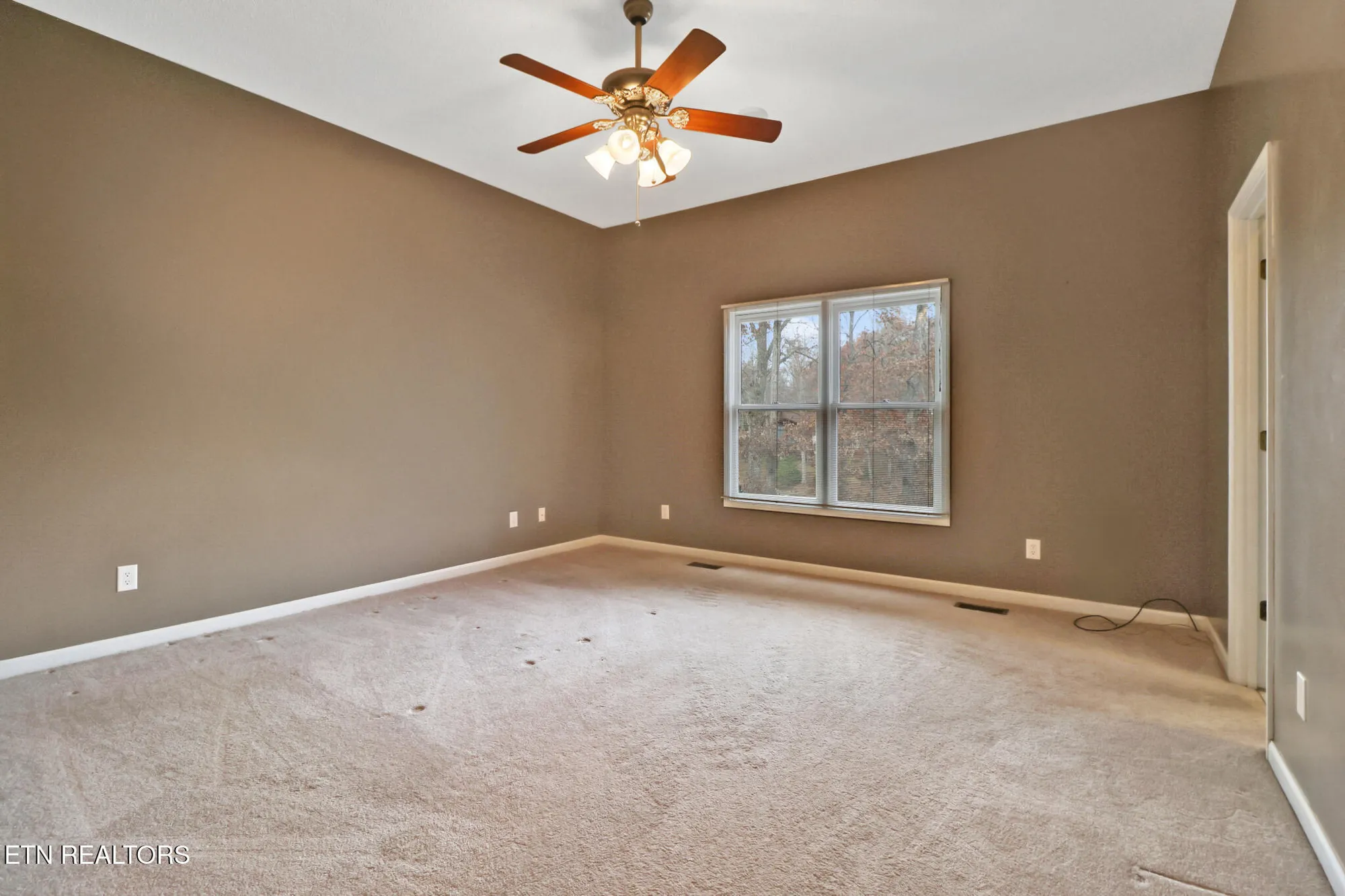 Property Slideshow image 38 of 52 | 129 shore ln, Crossville, TN, 38558