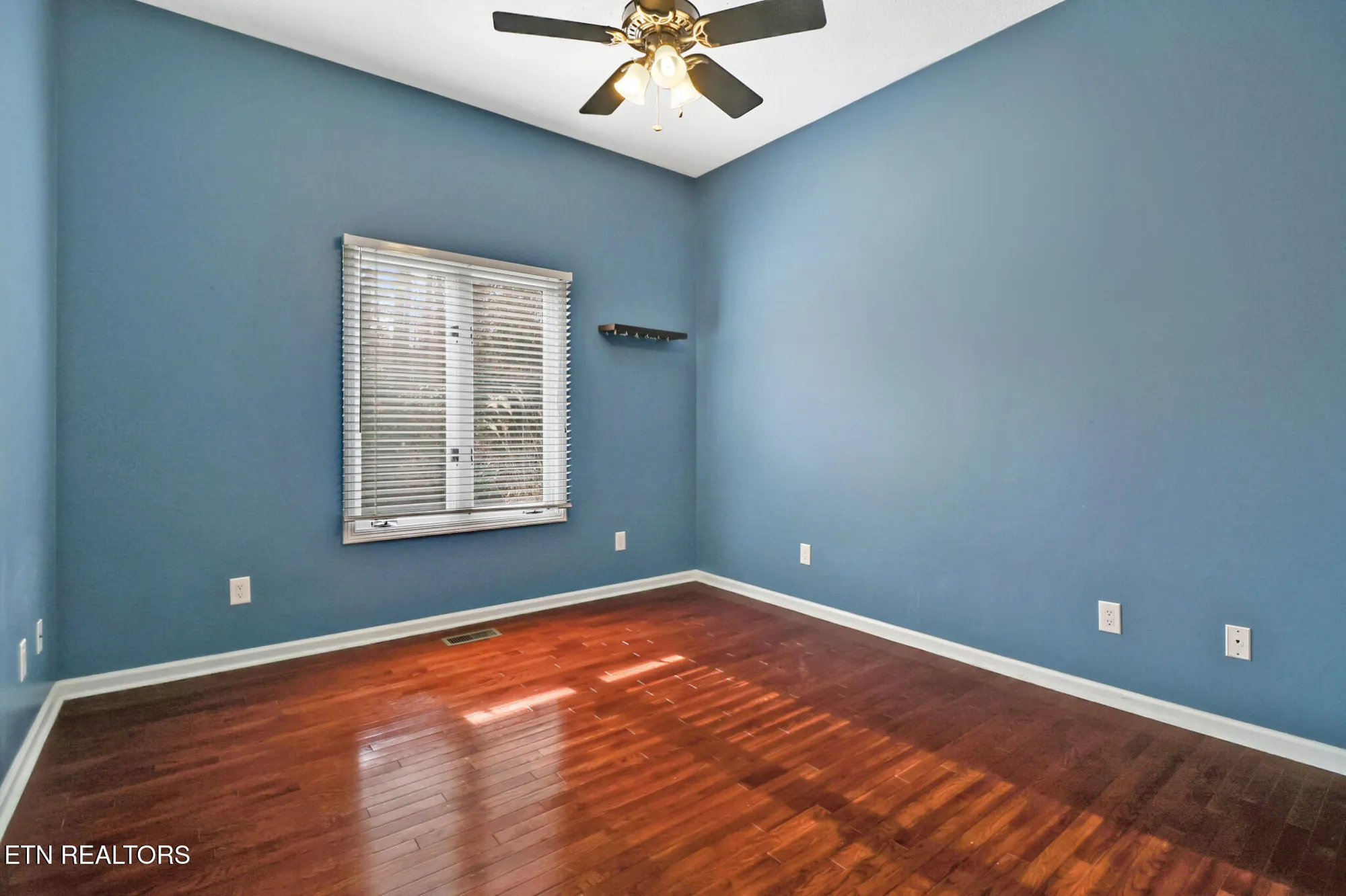 Property Slideshow image 43 of 52 | 129 shore ln, Crossville, TN, 38558