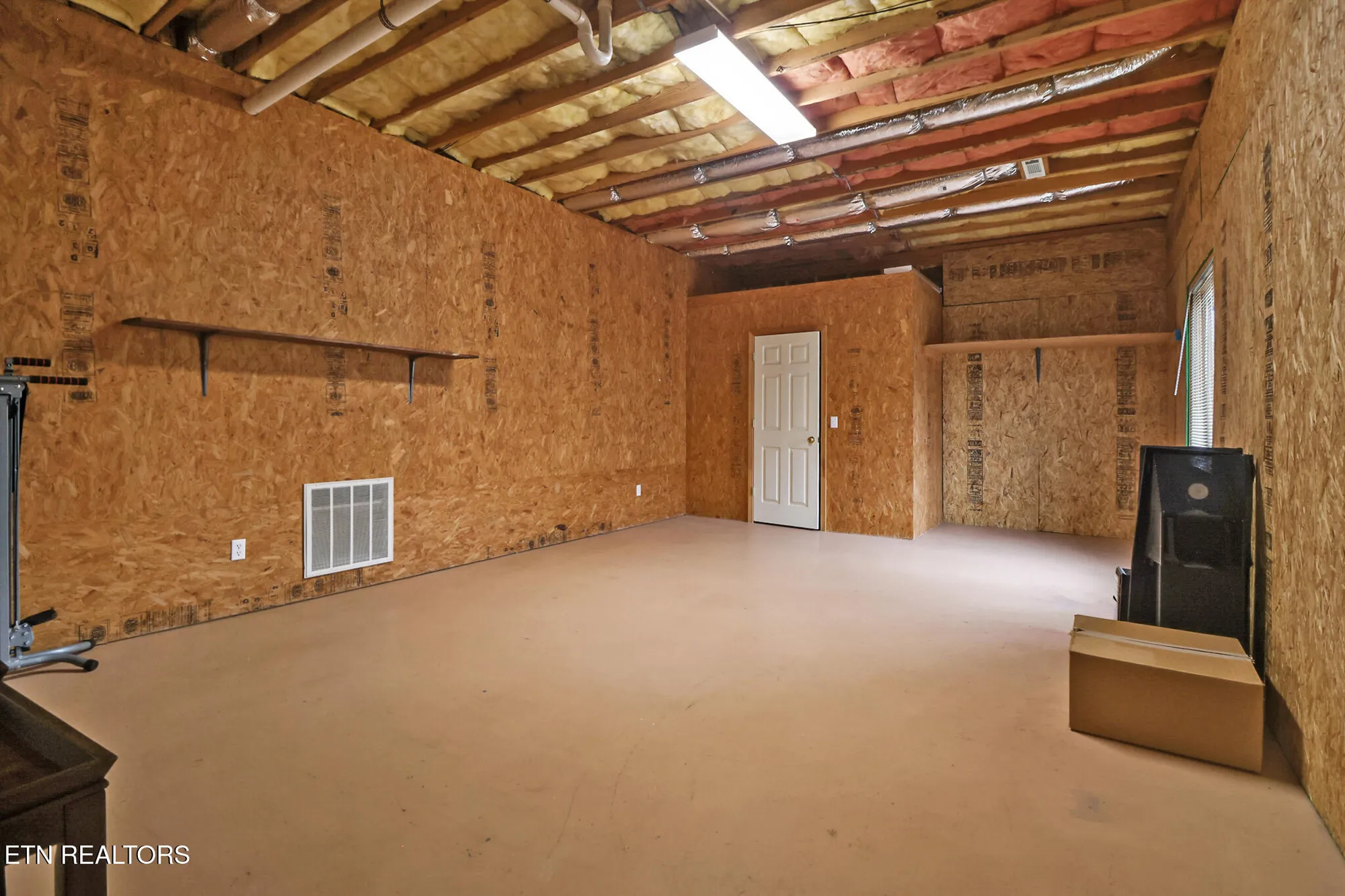 Property Slideshow image 49 of 52 | 129 shore ln, Crossville, TN, 38558