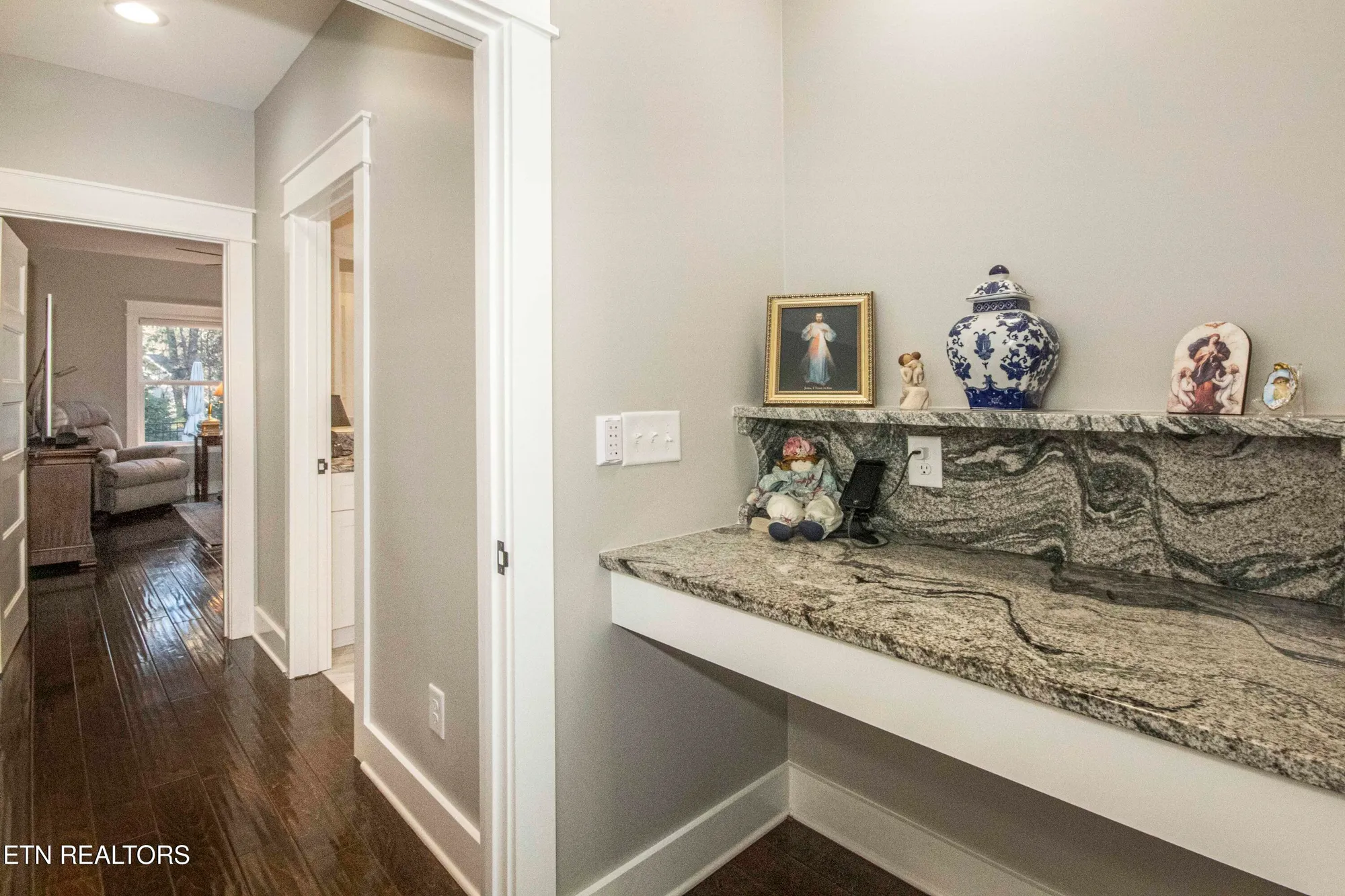 Property Slideshow image 36 of 54 | 511 igoti ln, Loudon, TN, 37774