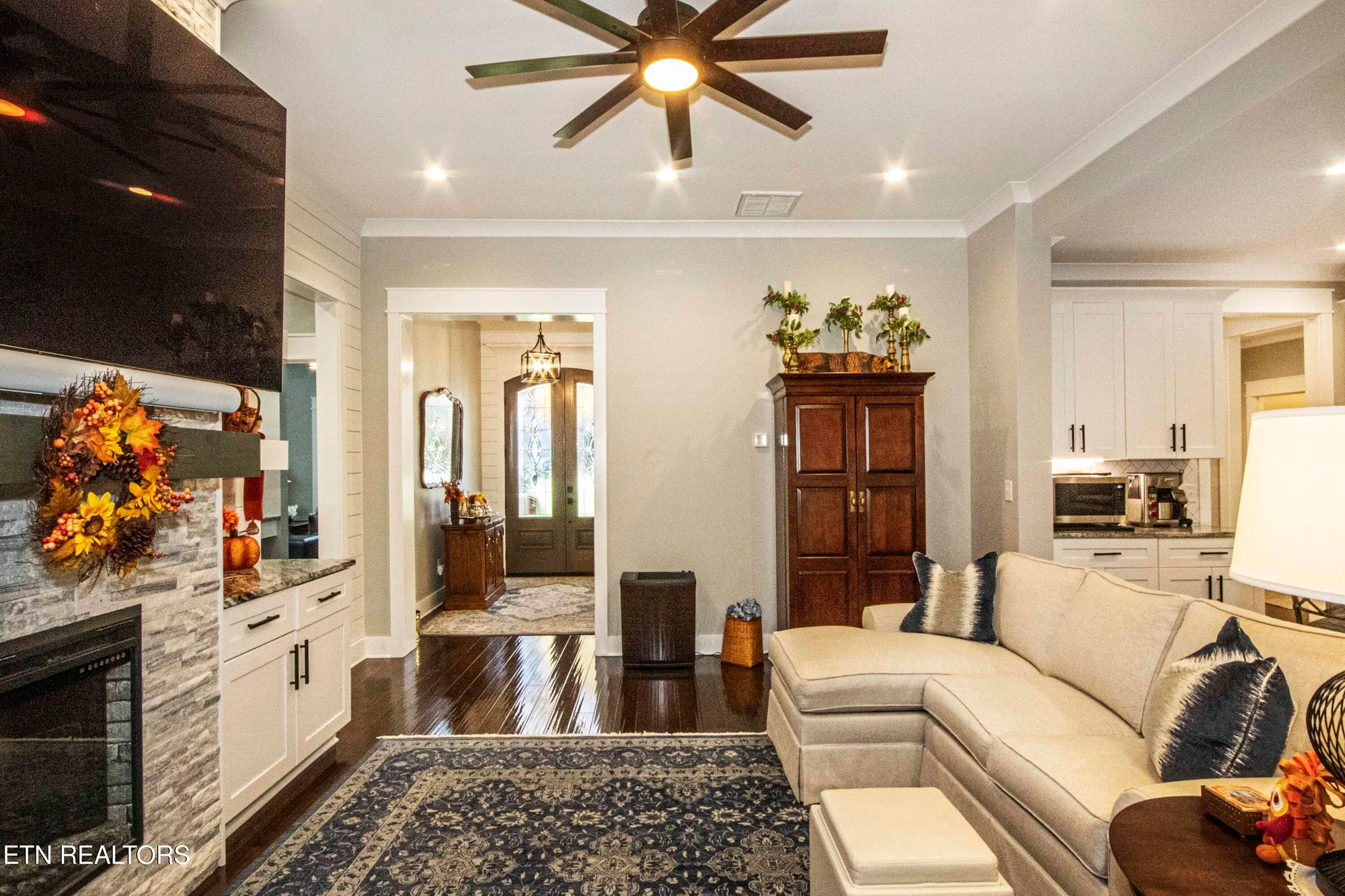 Property Slideshow image 8 of 54 | 511 igoti ln, Loudon, TN, 37774