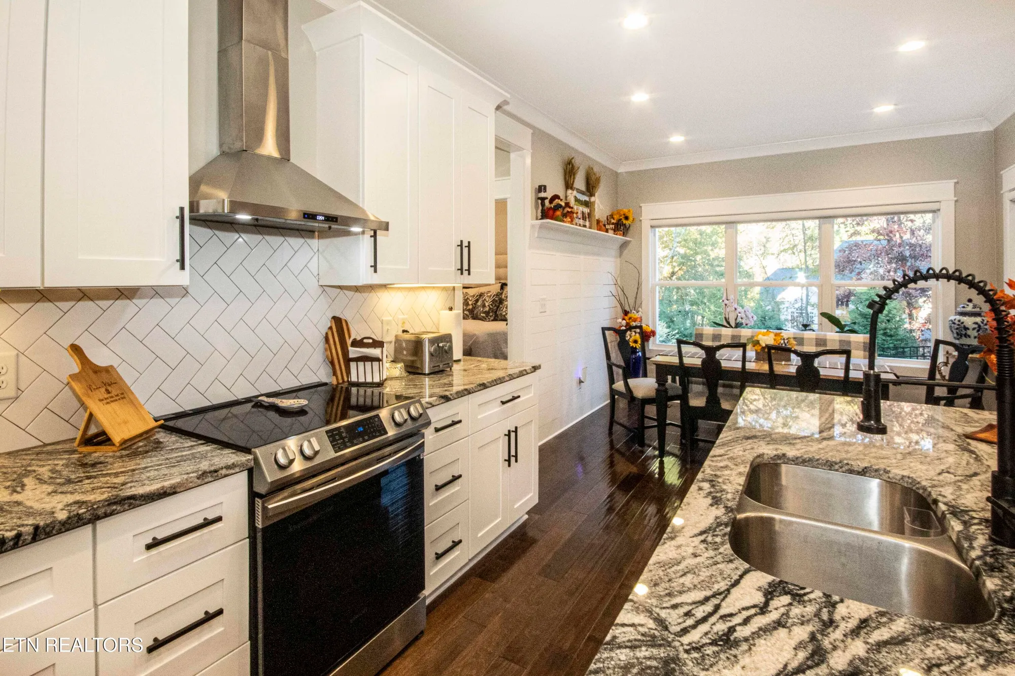 Property Slideshow image 18 of 54 | 511 igoti ln, Loudon, TN, 37774