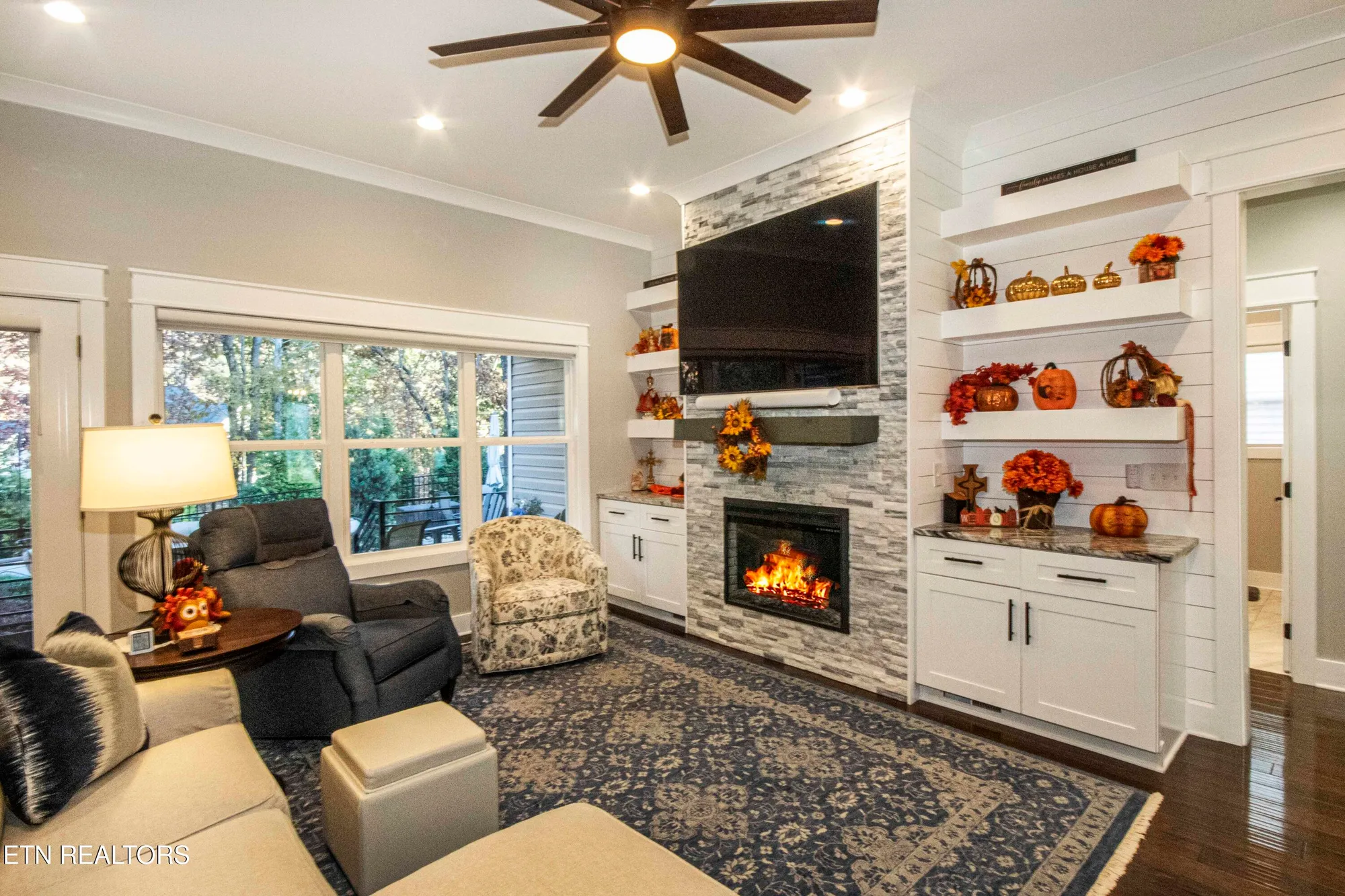 Property Slideshow image 10 of 54 | 511 igoti ln, Loudon, TN, 37774