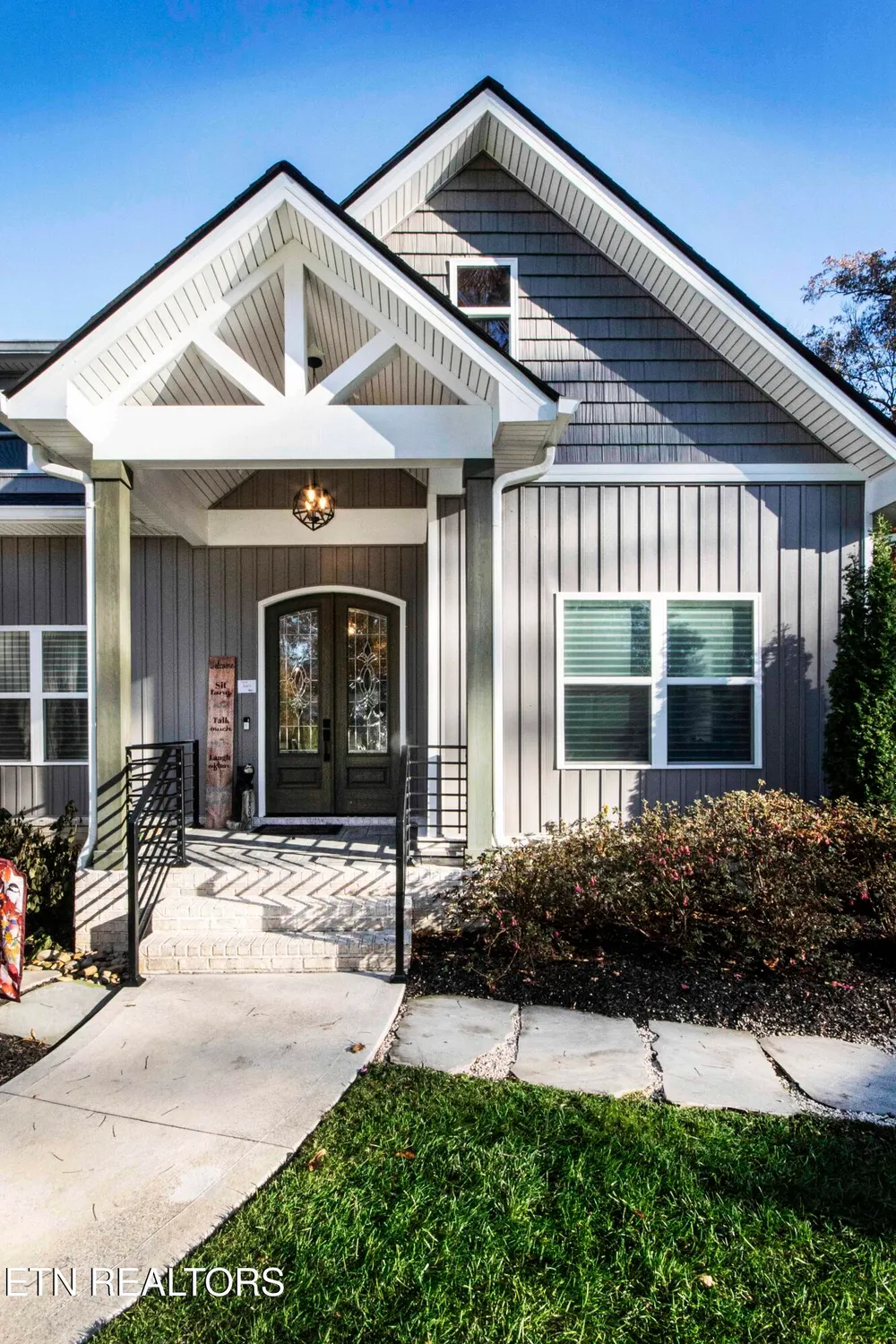 Property Slideshow image 4 of 54 | 511 igoti ln, Loudon, TN, 37774