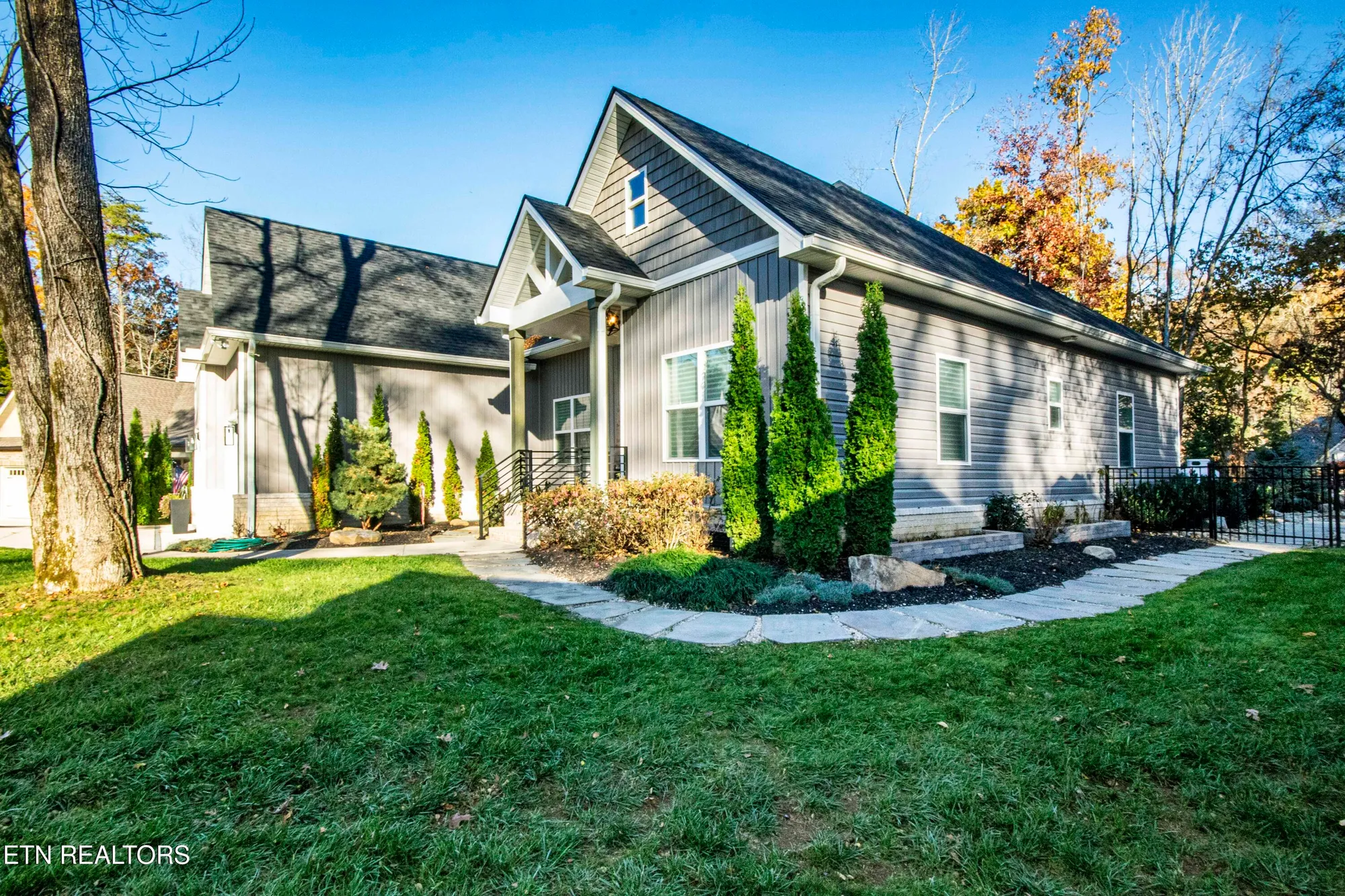 Property Slideshow image 3 of 54 | 511 igoti ln, Loudon, TN, 37774