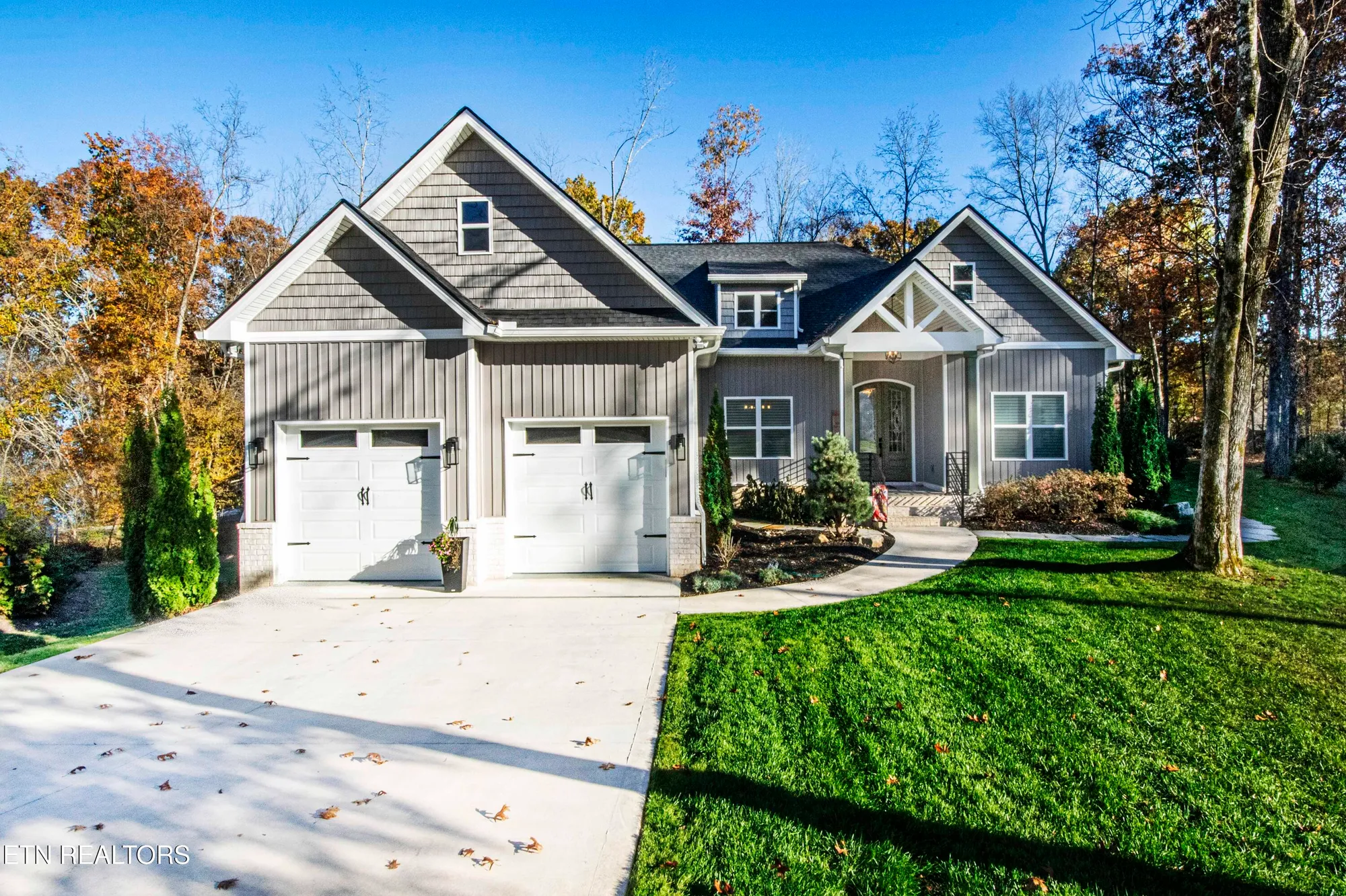 Property Slideshow image 1 of 54 | 511 igoti ln, Loudon, TN, 37774