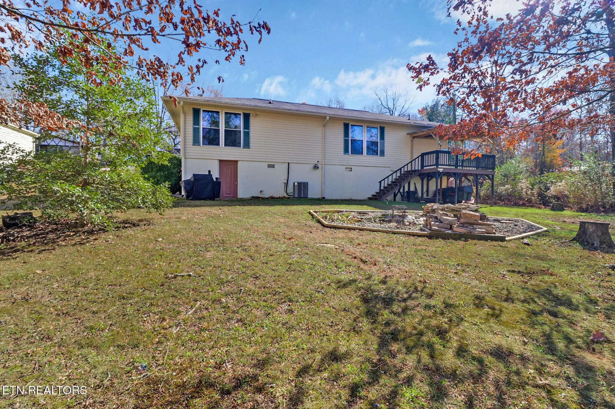 Property Slideshow image 21 of 26 | 129 lakeshire dr, Crossville, TN, 38558