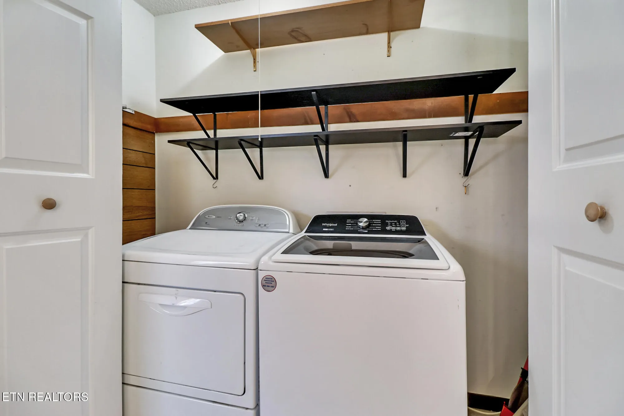 Property Slideshow image 10 of 26 | 129 lakeshire dr, Crossville, TN, 38558