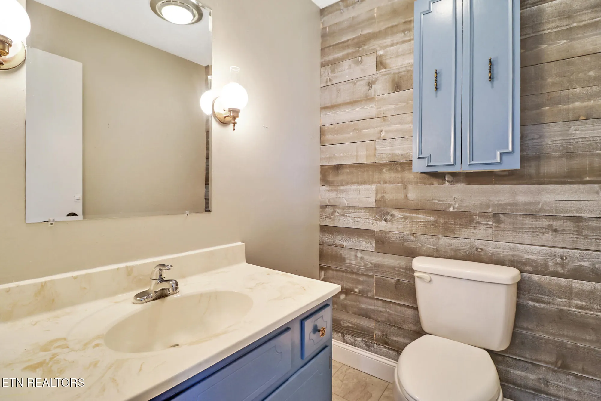 Property Slideshow image 13 of 26 | 129 lakeshire dr, Crossville, TN, 38558