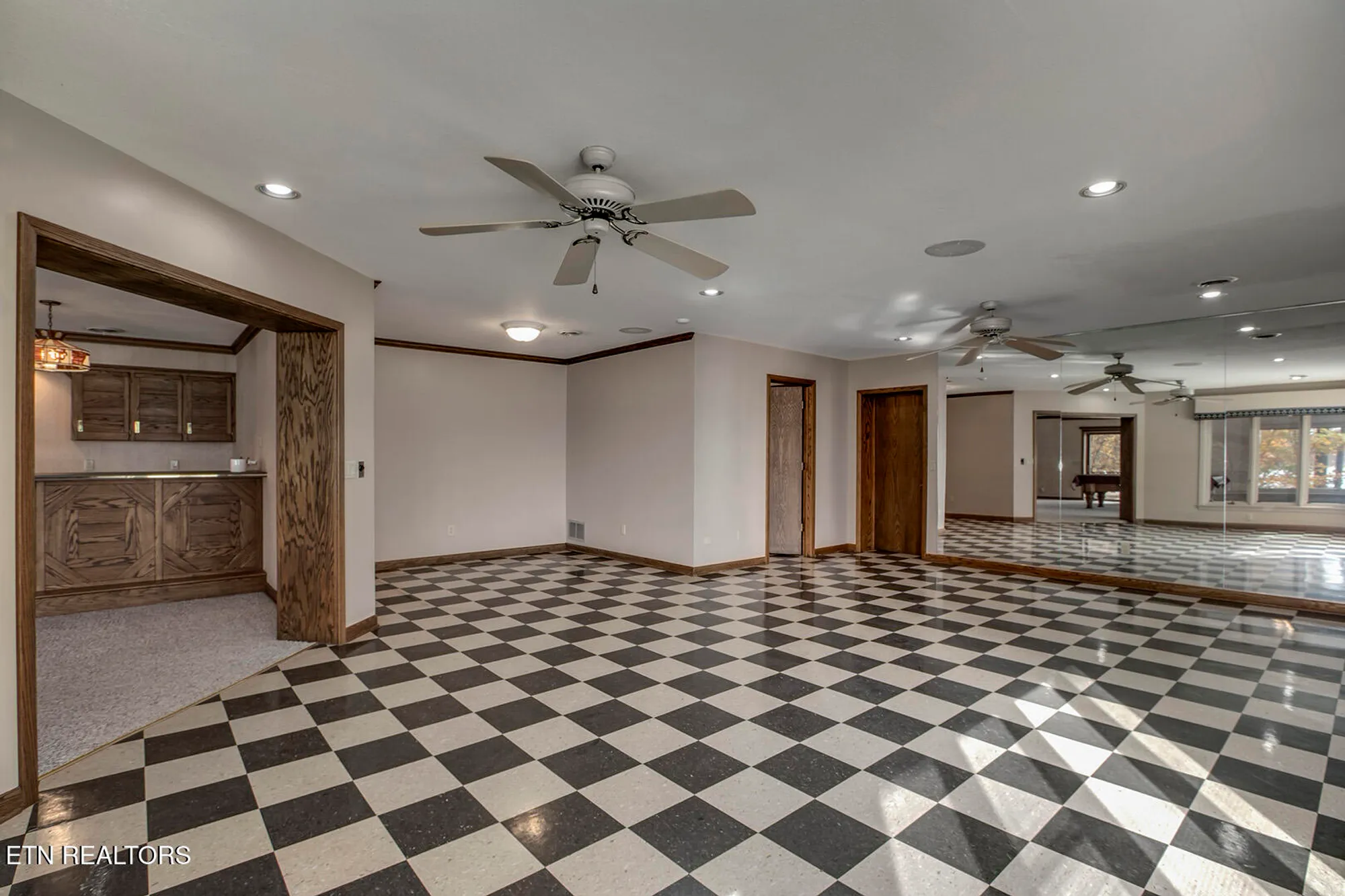 Property Slideshow image 43 of 64 | 122 tigitsi ln, Loudon, TN, 37774