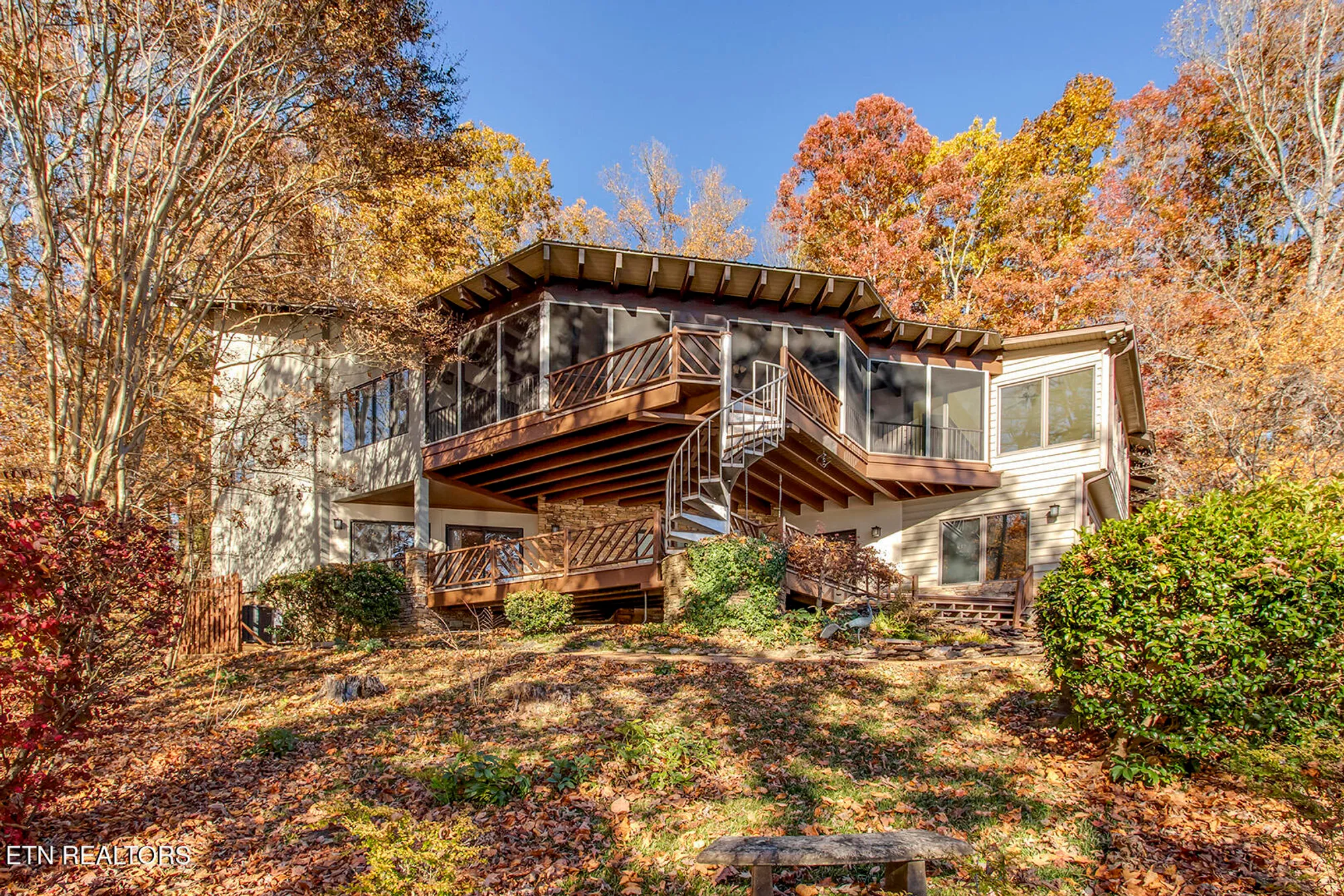 Property Slideshow image 47 of 64 | 122 tigitsi ln, Loudon, TN, 37774