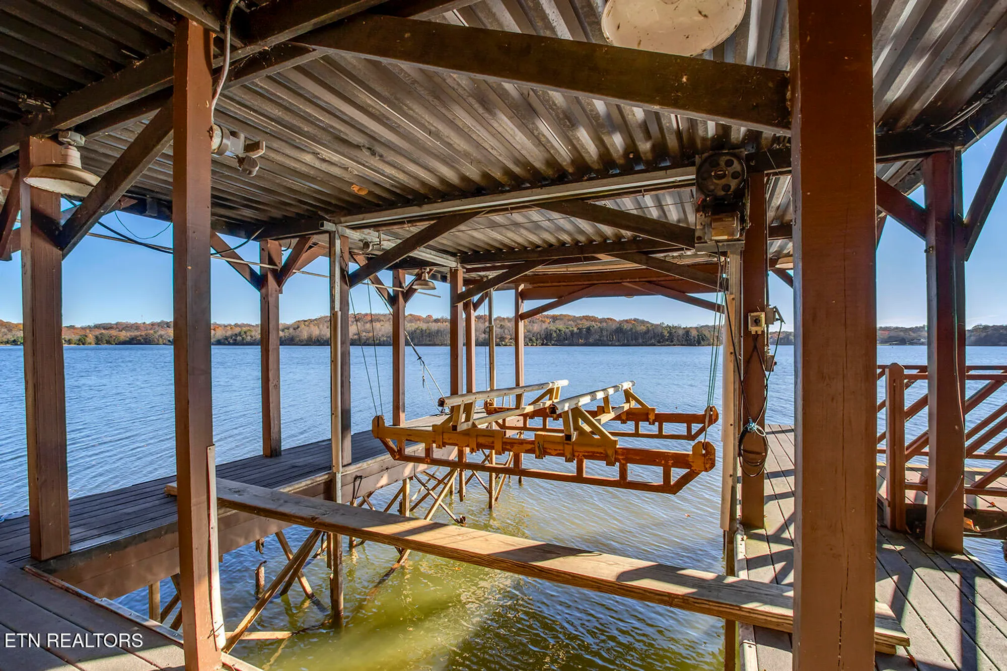 Property Slideshow image 52 of 64 | 122 tigitsi ln, Loudon, TN, 37774