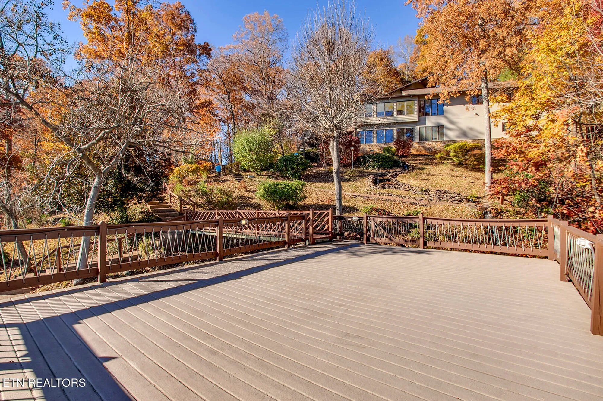 Property Slideshow image 54 of 64 | 122 tigitsi ln, Loudon, TN, 37774