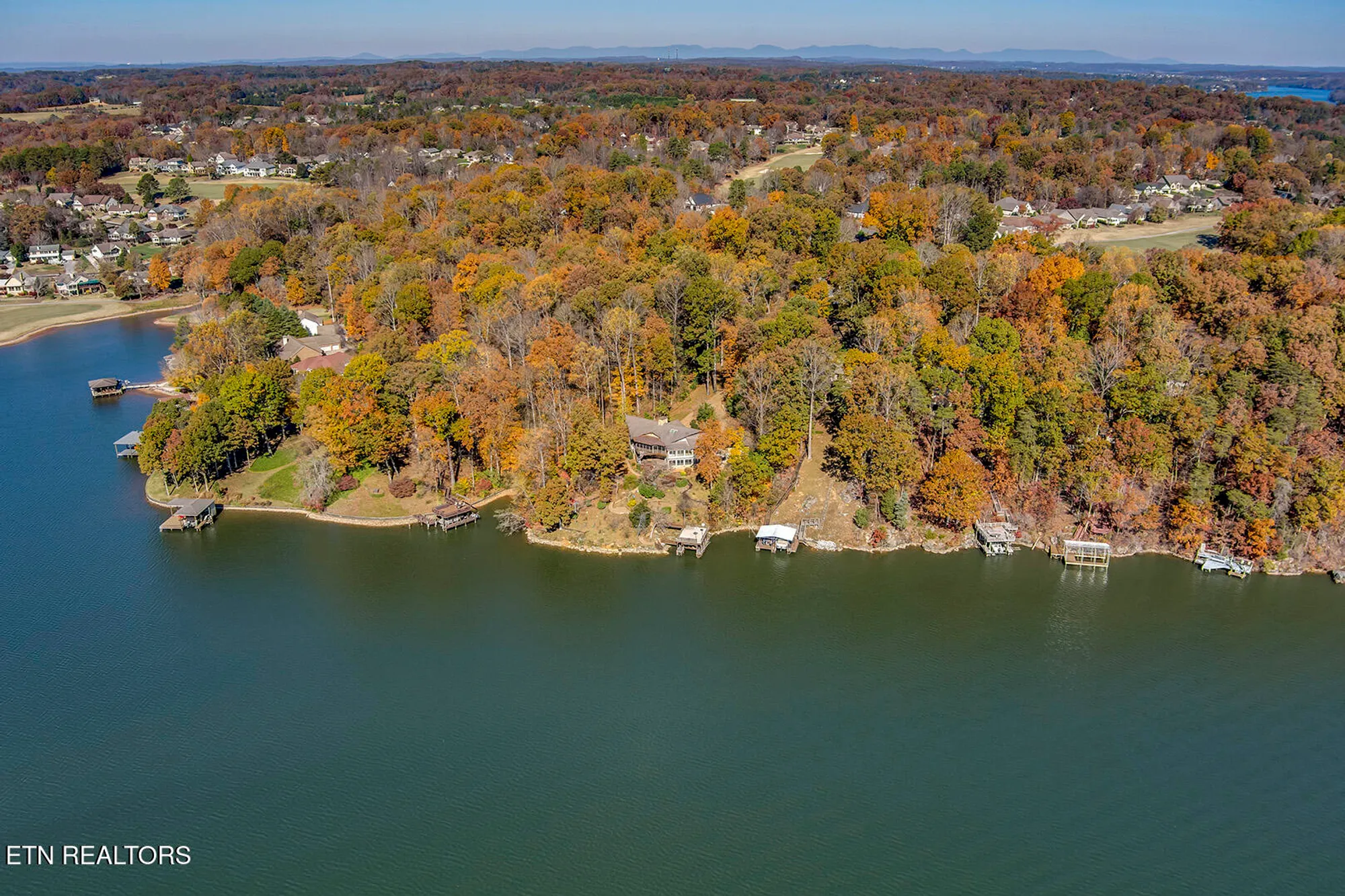 Property Slideshow image 57 of 64 | 122 tigitsi ln, Loudon, TN, 37774