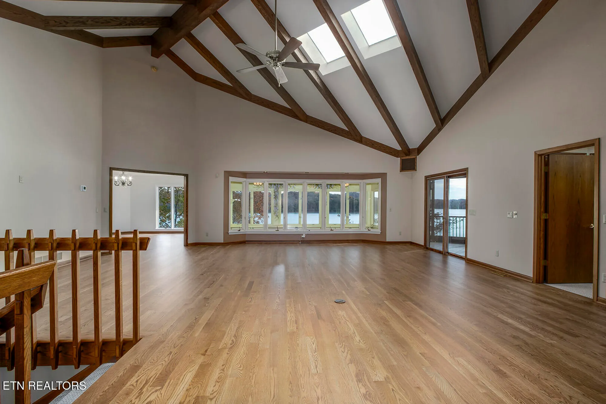 Property Slideshow image 5 of 64 | 122 tigitsi ln, Loudon, TN, 37774