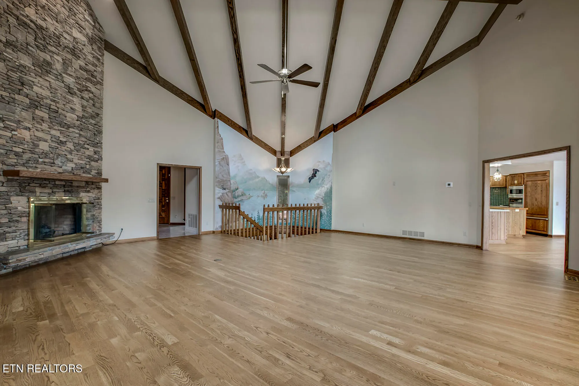 Property Slideshow image 6 of 64 | 122 tigitsi ln, Loudon, TN, 37774