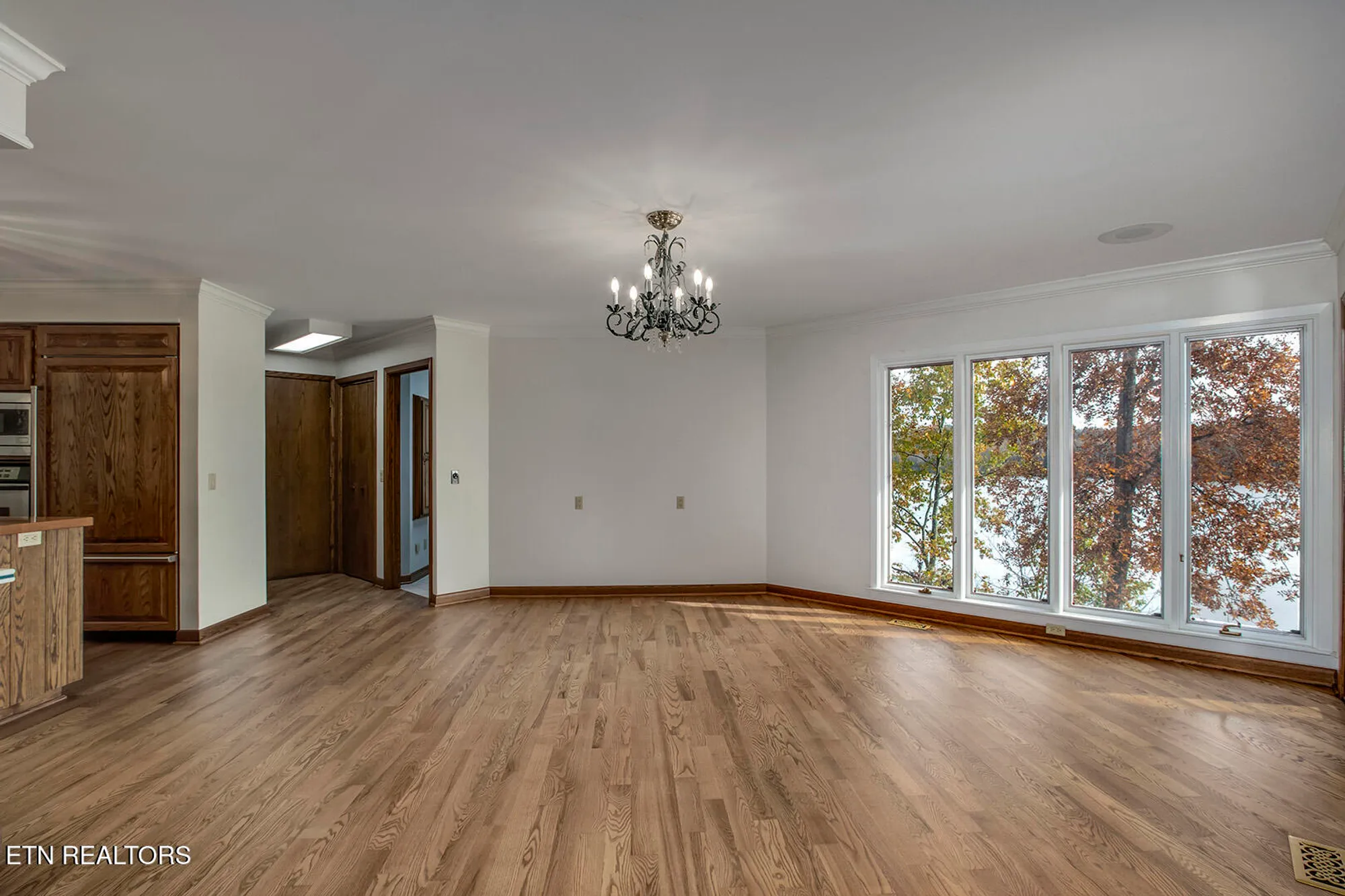 Property Slideshow image 8 of 64 | 122 tigitsi ln, Loudon, TN, 37774