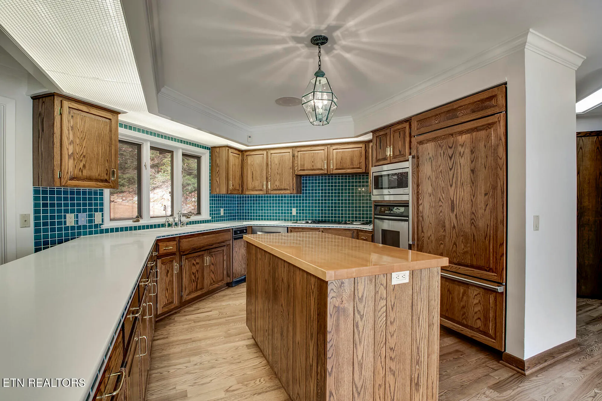 Property Slideshow image 11 of 64 | 122 tigitsi ln, Loudon, TN, 37774