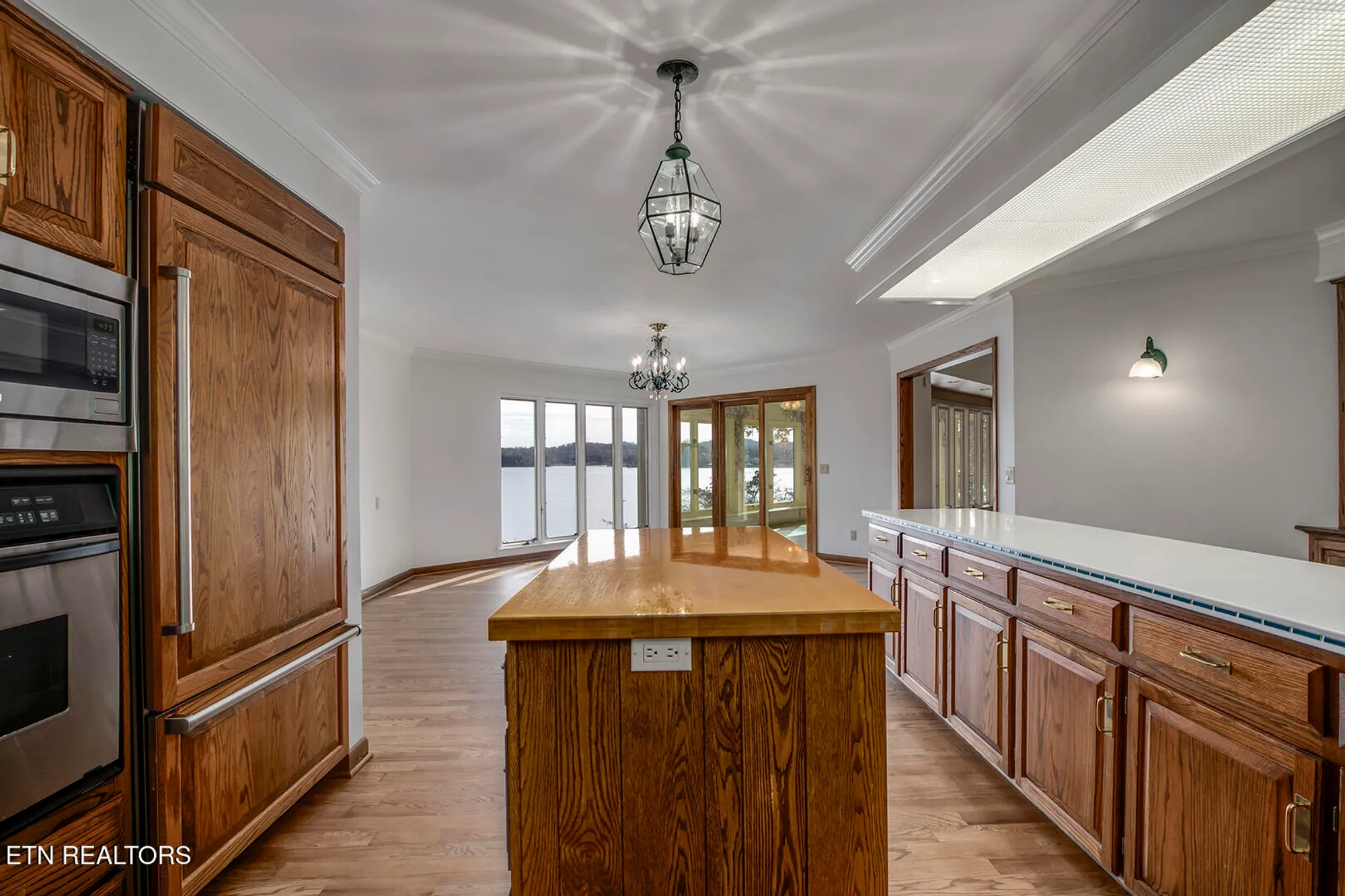 Property Slideshow image 12 of 64 | 122 tigitsi ln, Loudon, TN, 37774