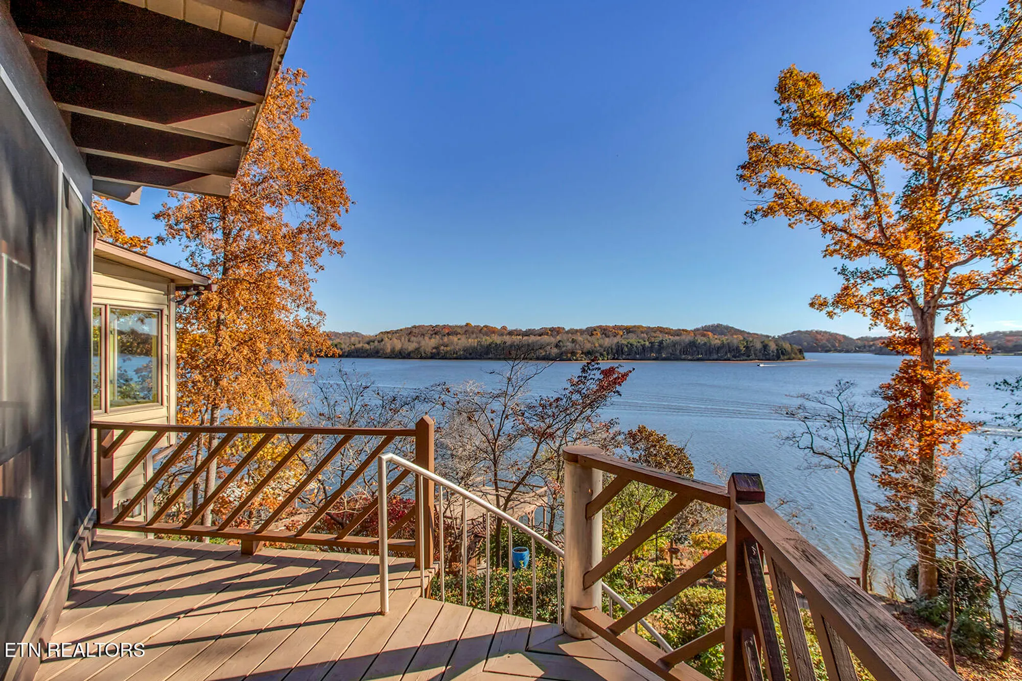 Property Slideshow image 26 of 64 | 122 tigitsi ln, Loudon, TN, 37774