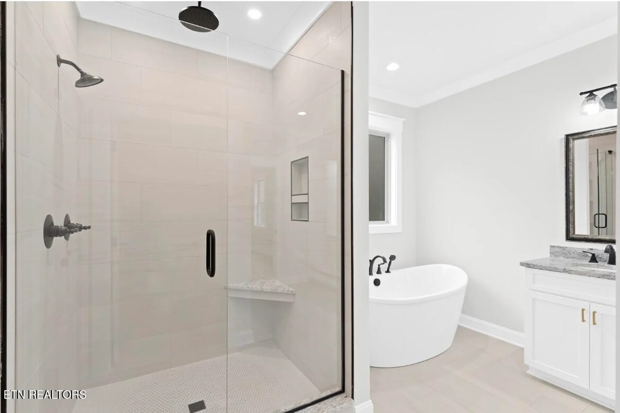 Property Slideshow image 21 of 39 | 154 elokwa way, Loudon, TN, 37774