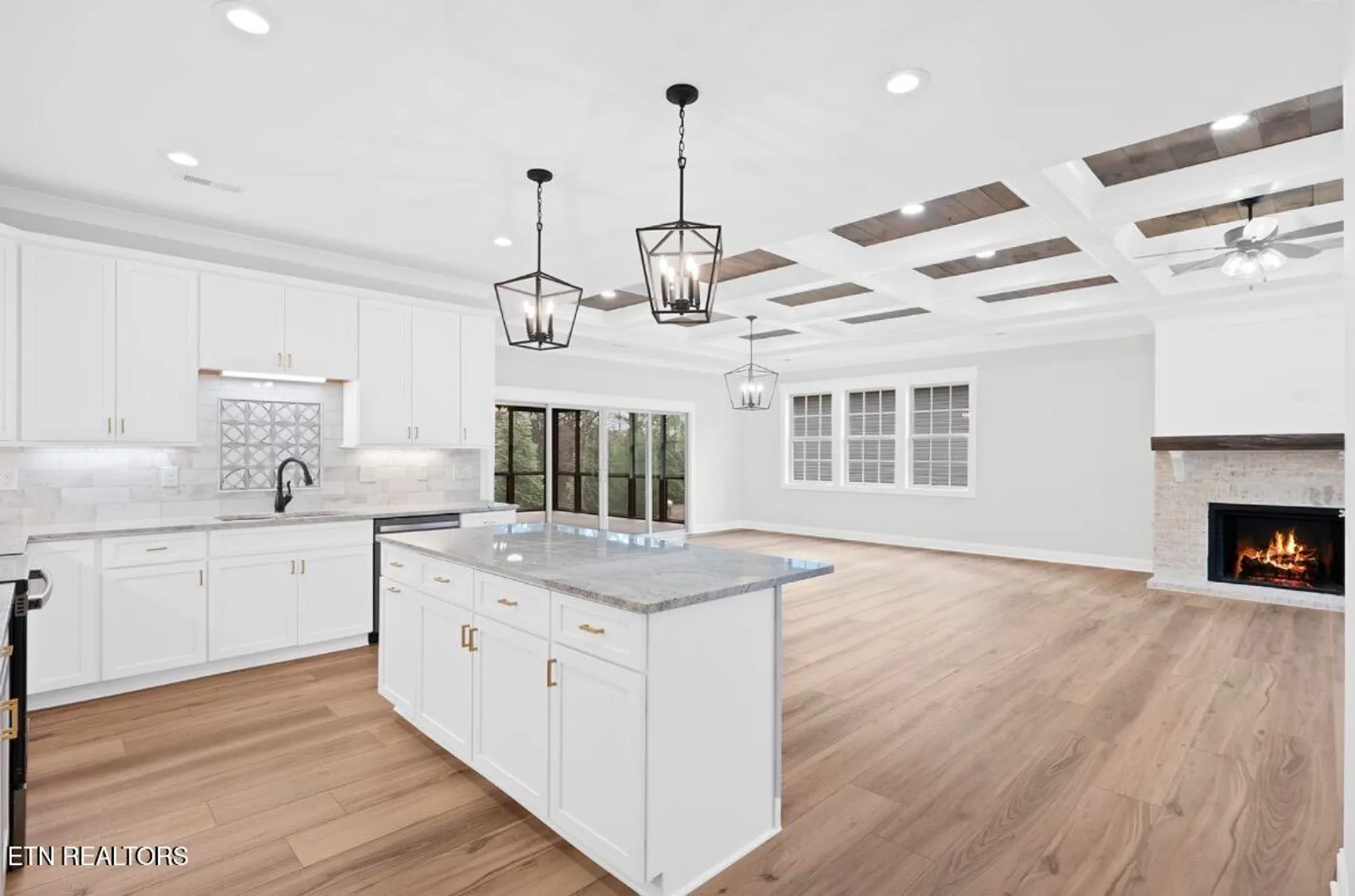 Property Slideshow image 14 of 39 | 154 elokwa way, Loudon, TN, 37774