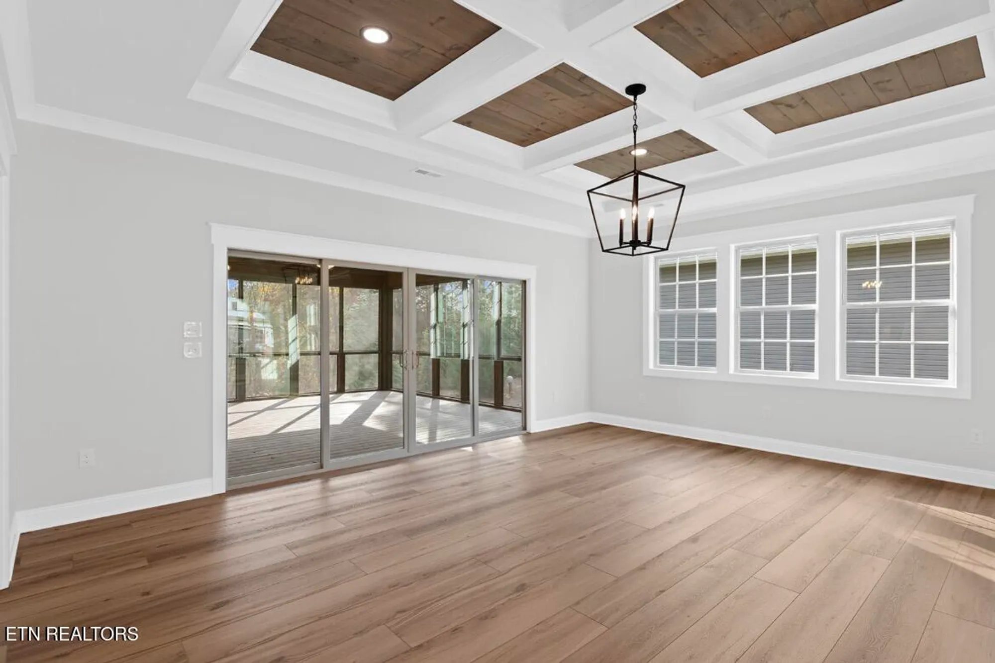 Property Slideshow image 12 of 39 | 154 elokwa way, Loudon, TN, 37774