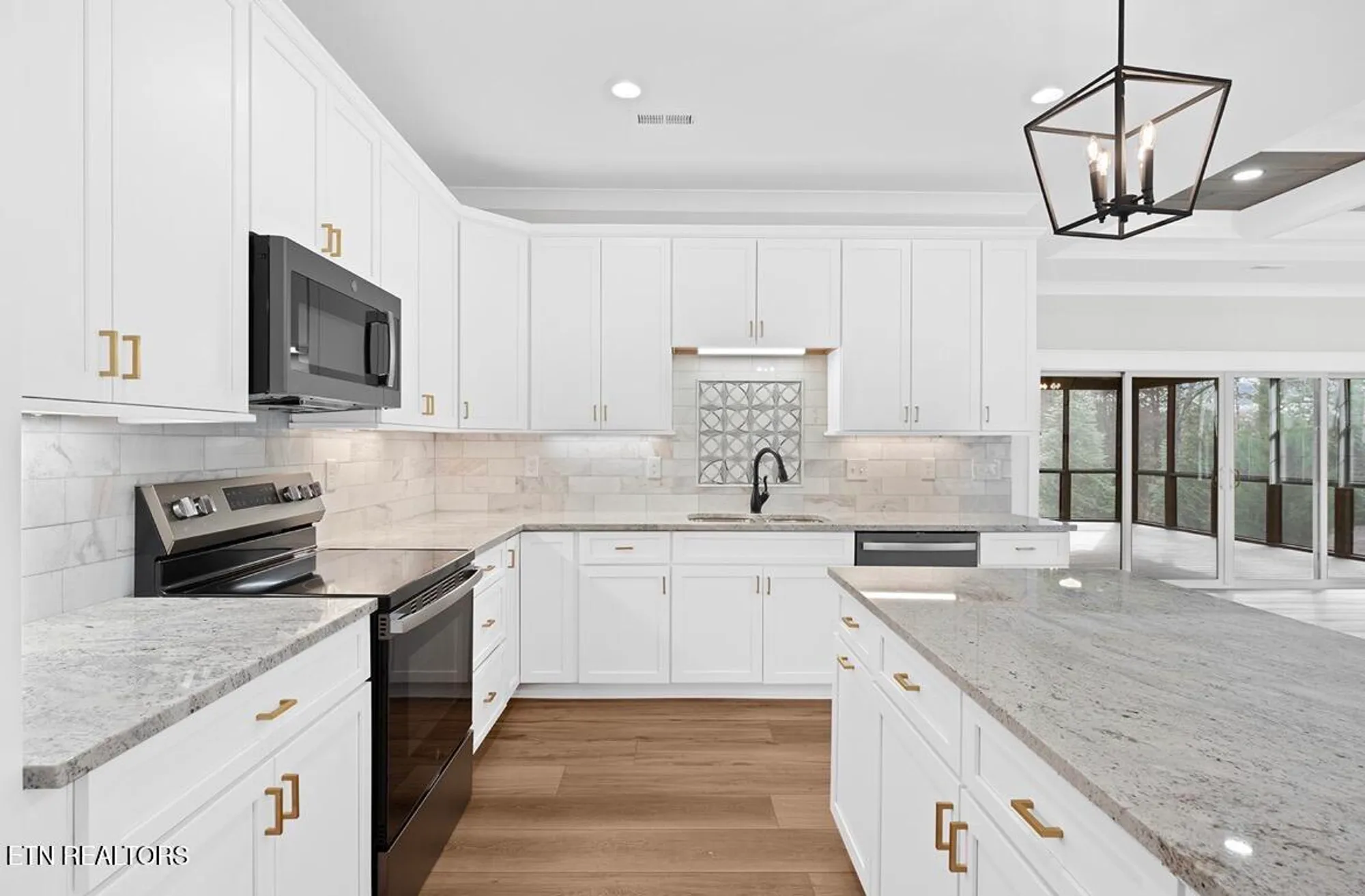 Property Slideshow image 15 of 39 | 154 elokwa way, Loudon, TN, 37774