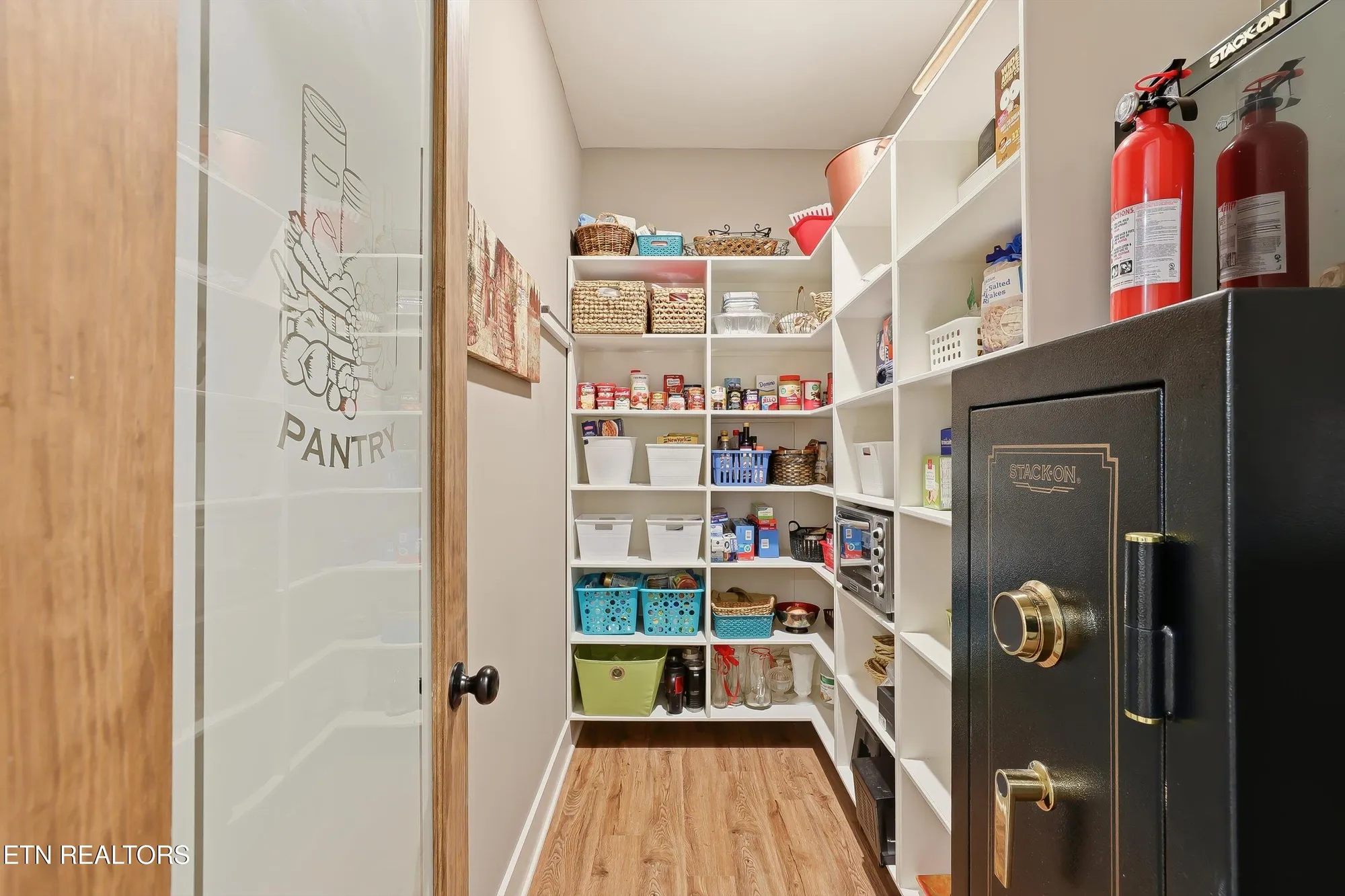 Property Slideshow image 12 of 31 | 112 utsesti way, Loudon, TN, 37774