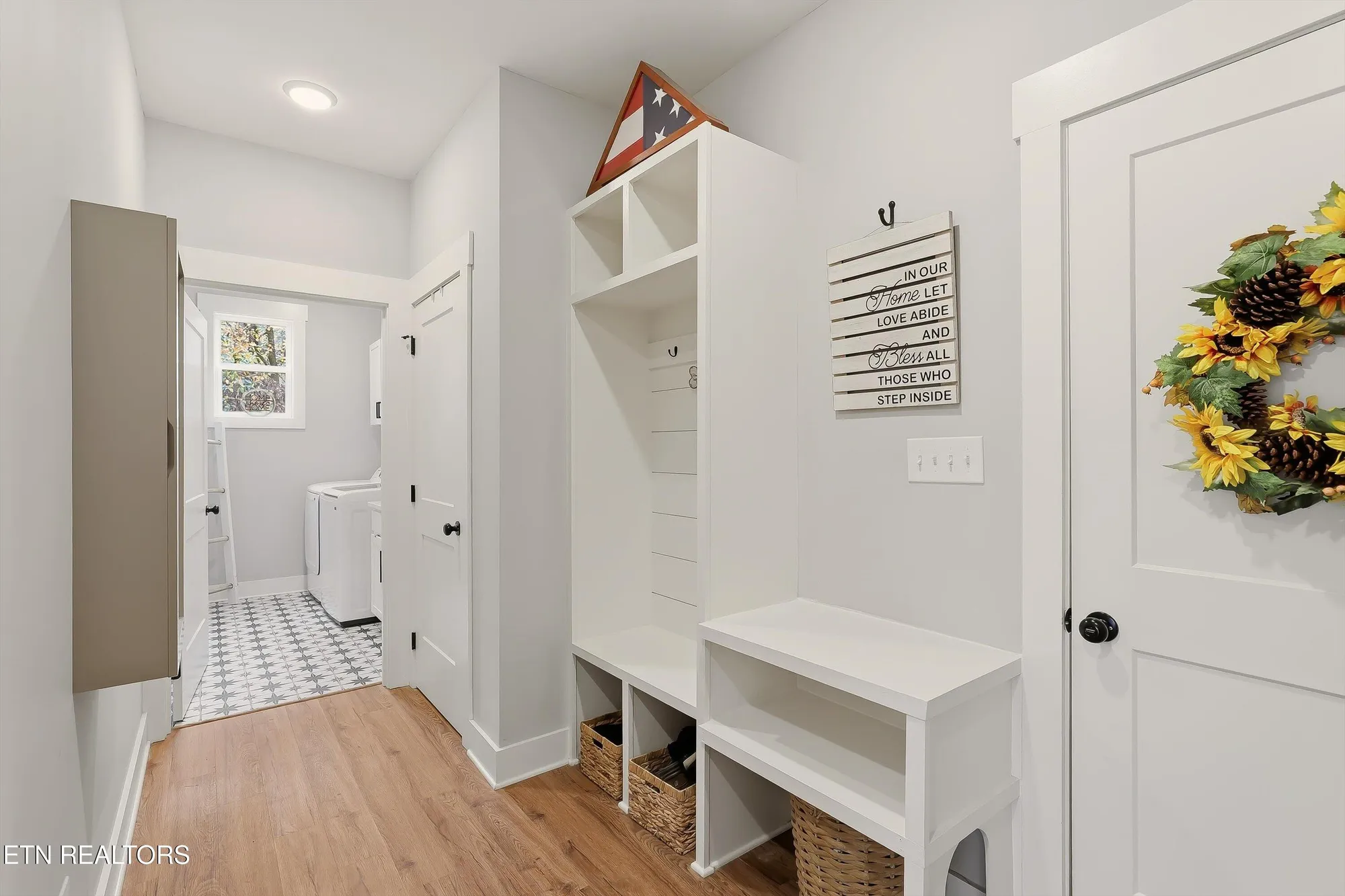 Property Slideshow image 14 of 31 | 112 utsesti way, Loudon, TN, 37774