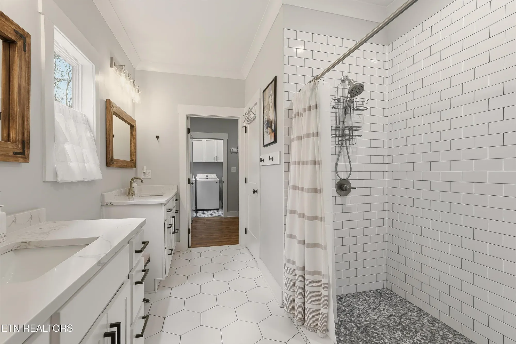 Property Slideshow image 17 of 31 | 112 utsesti way, Loudon, TN, 37774