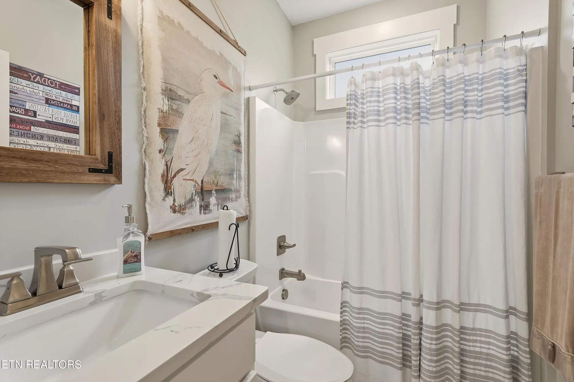 Property Slideshow image 23 of 31 | 112 utsesti way, Loudon, TN, 37774