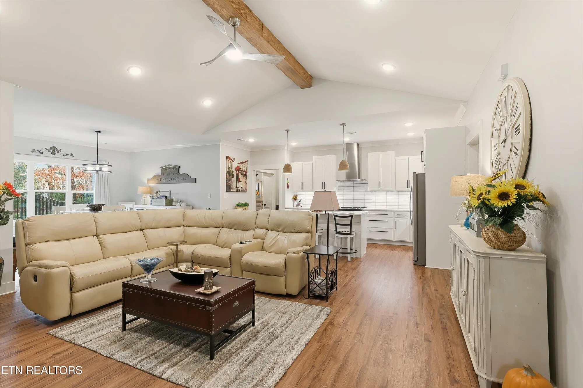 Property Slideshow image 5 of 31 | 112 utsesti way, Loudon, TN, 37774