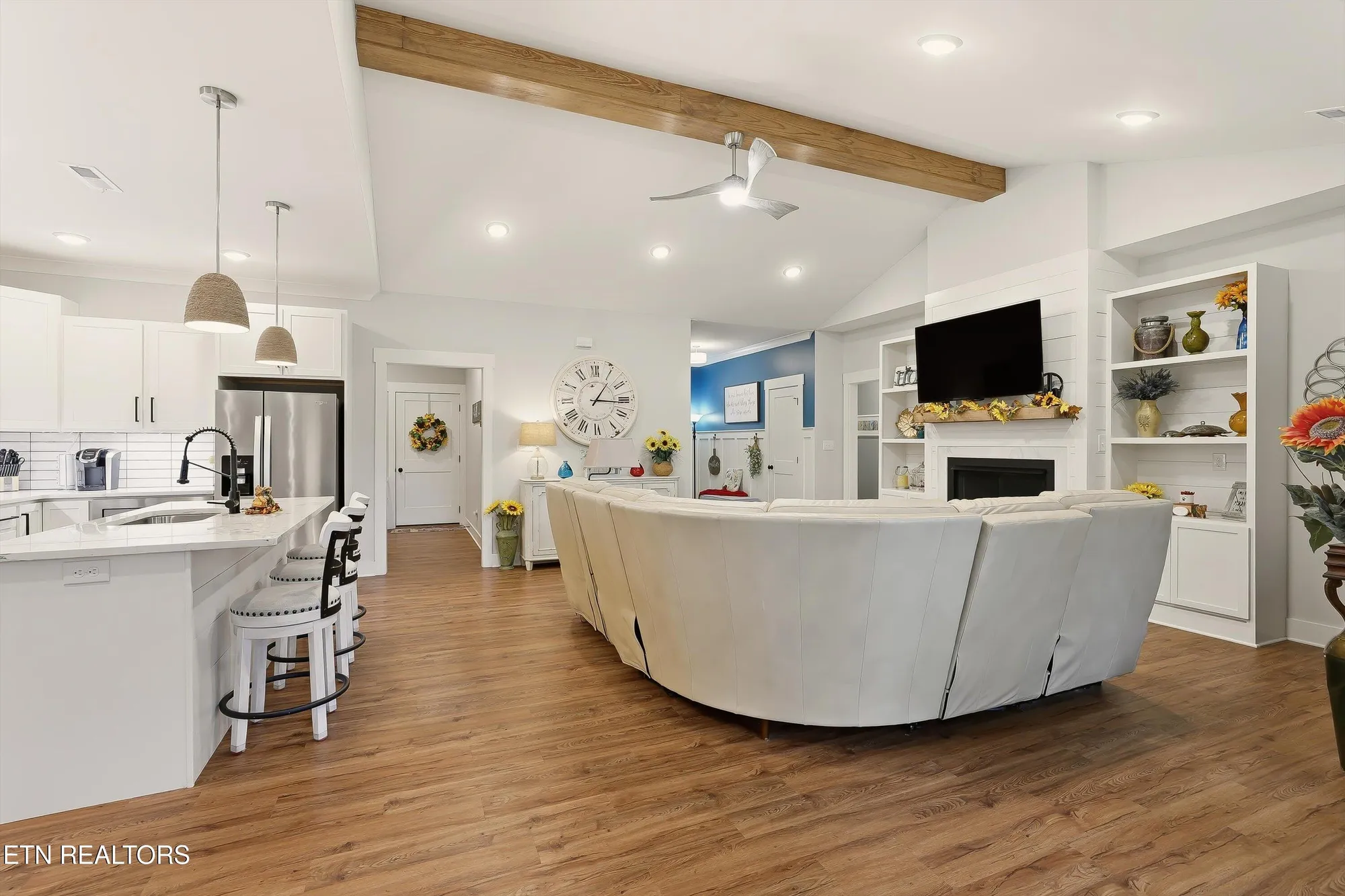 Property Slideshow image 7 of 31 | 112 utsesti way, Loudon, TN, 37774