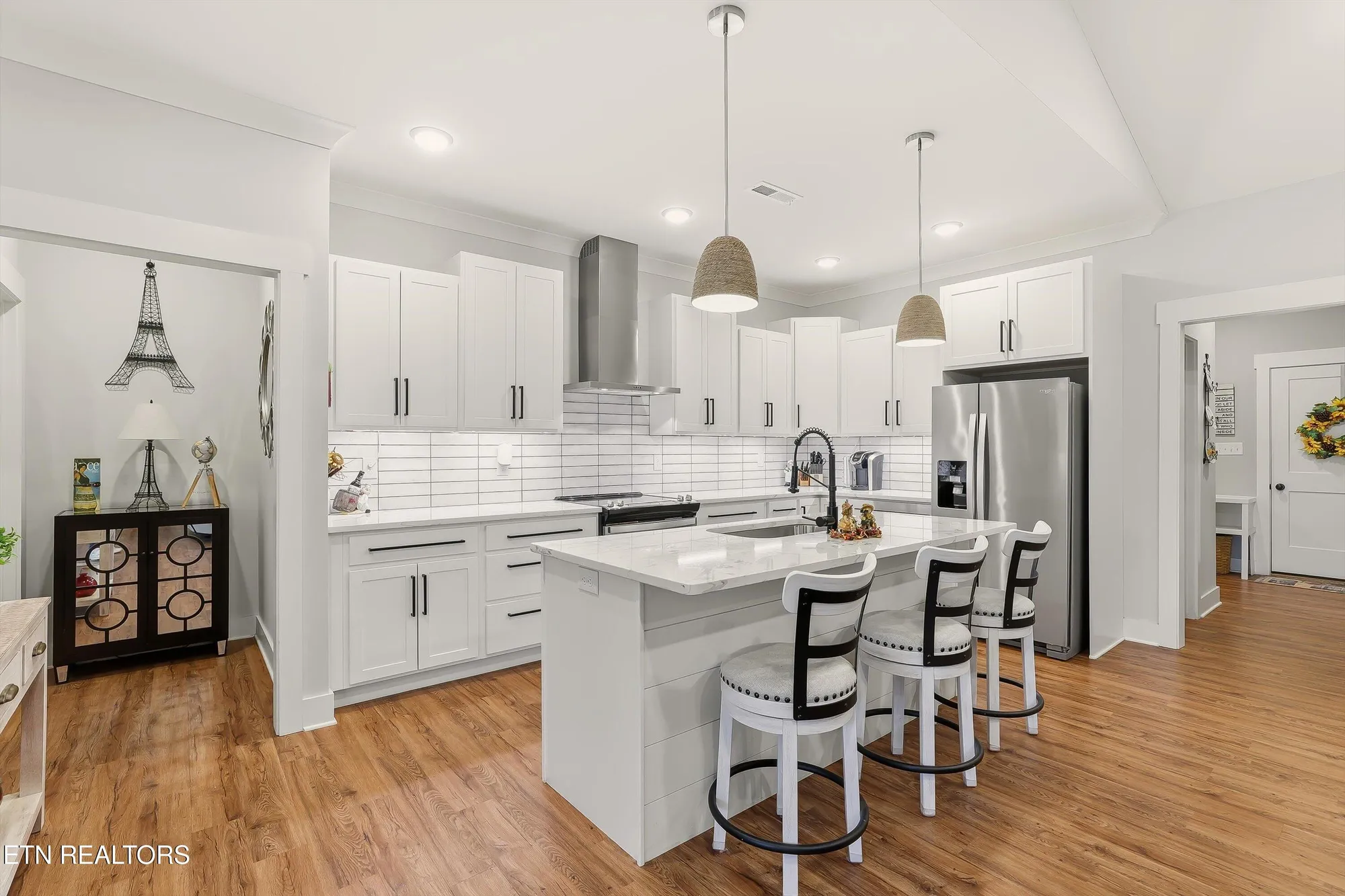 Property Slideshow image 9 of 31 | 112 utsesti way, Loudon, TN, 37774