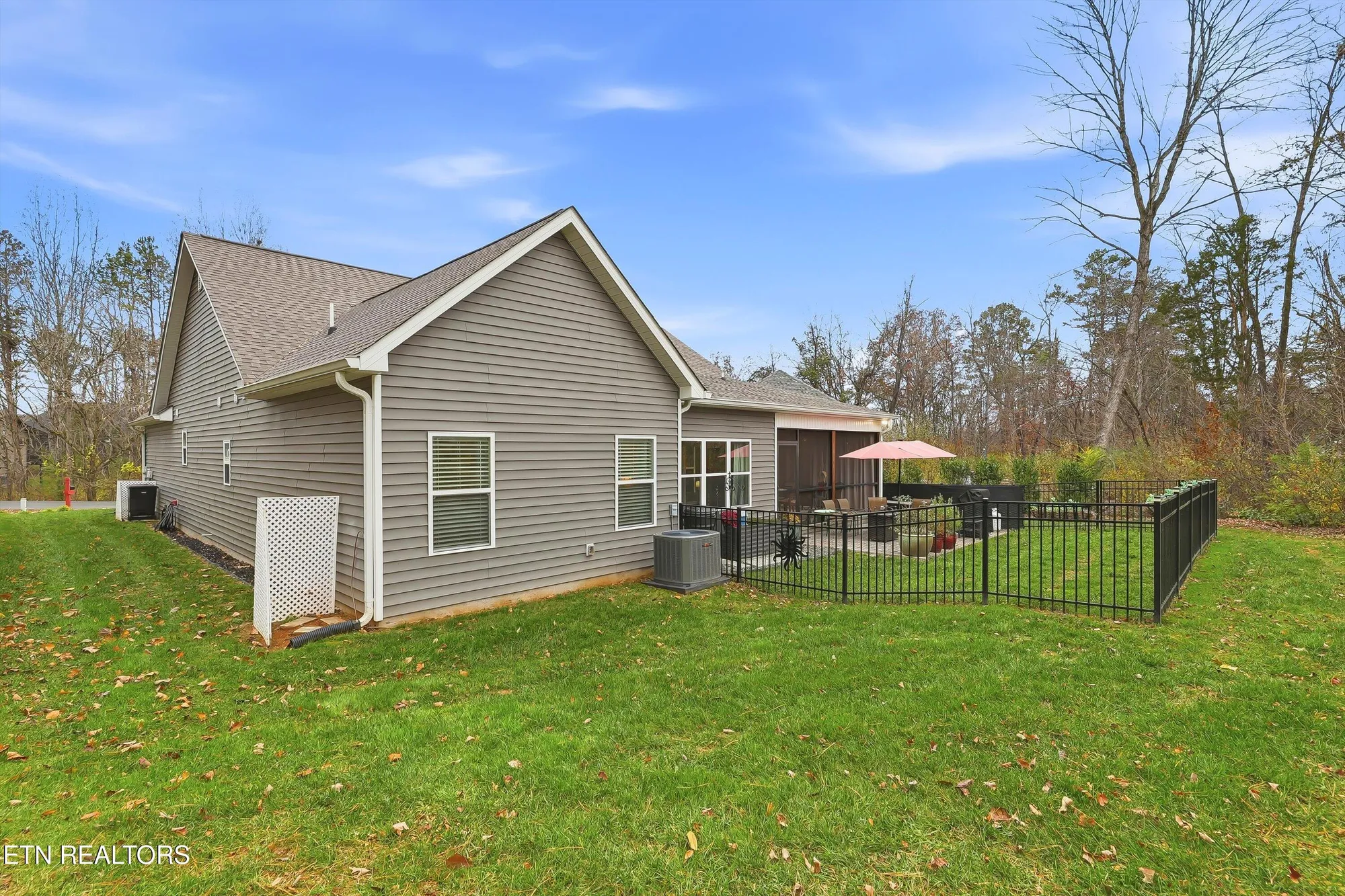 Property Slideshow image 30 of 31 | 112 utsesti way, Loudon, TN, 37774