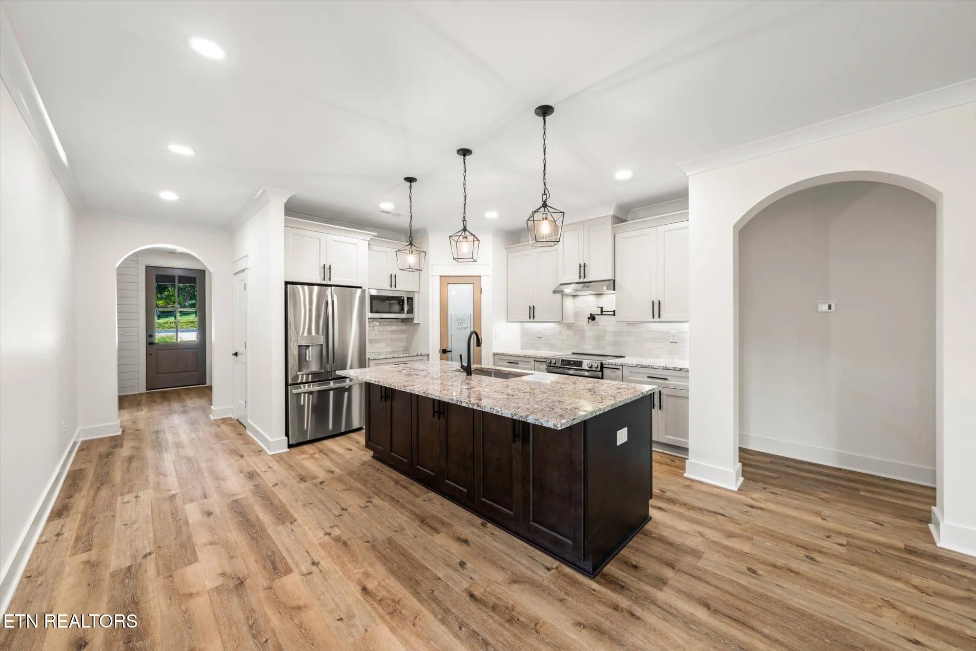 Property Slideshow image 11 of 27 | 102 oostagala dr, Loudon, TN, 37774